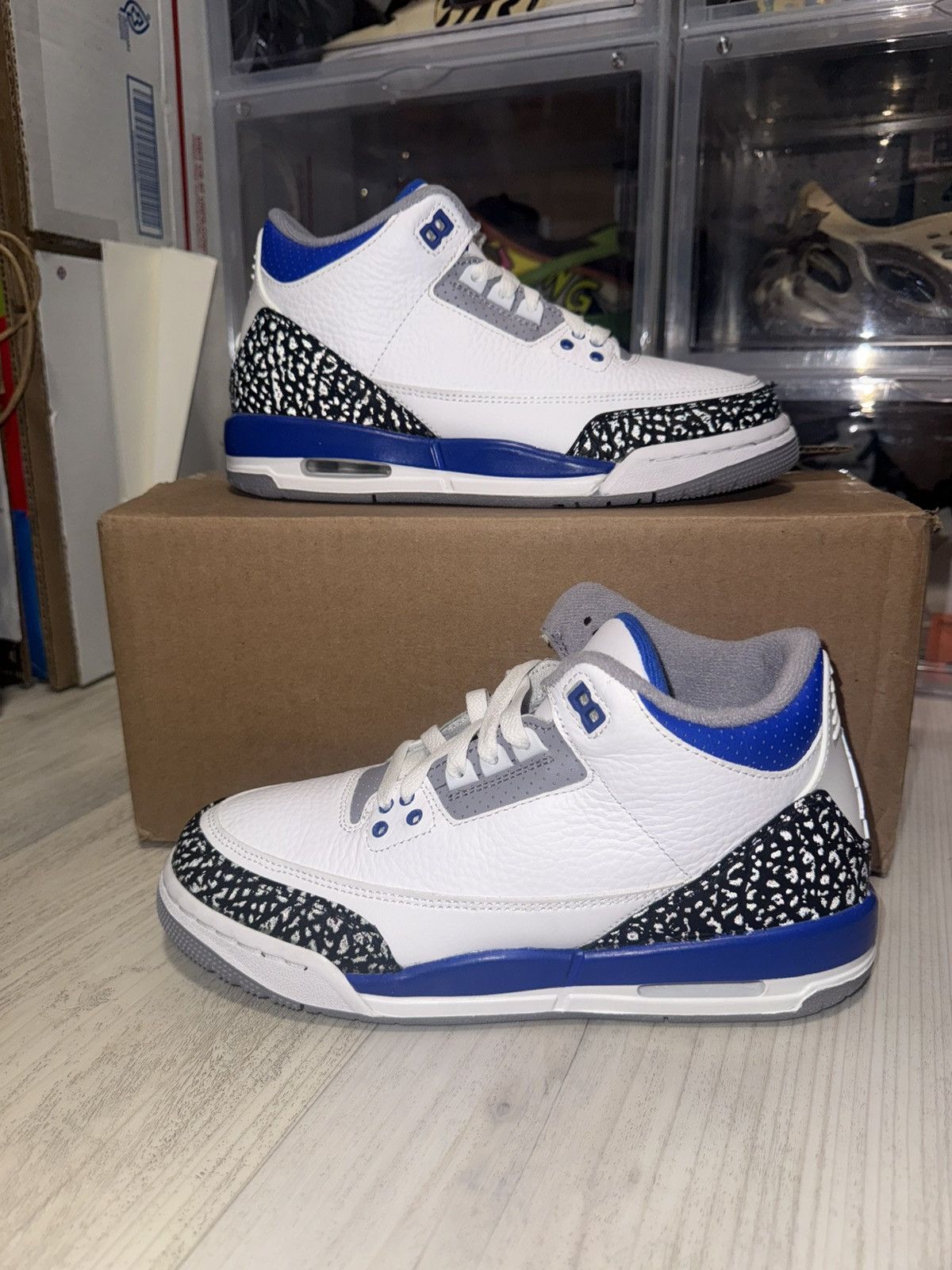 Jordan Brand Air Jordan 3 Retro GS Racer Blue Size US 7 / EU 40 - 2 Thumbnail