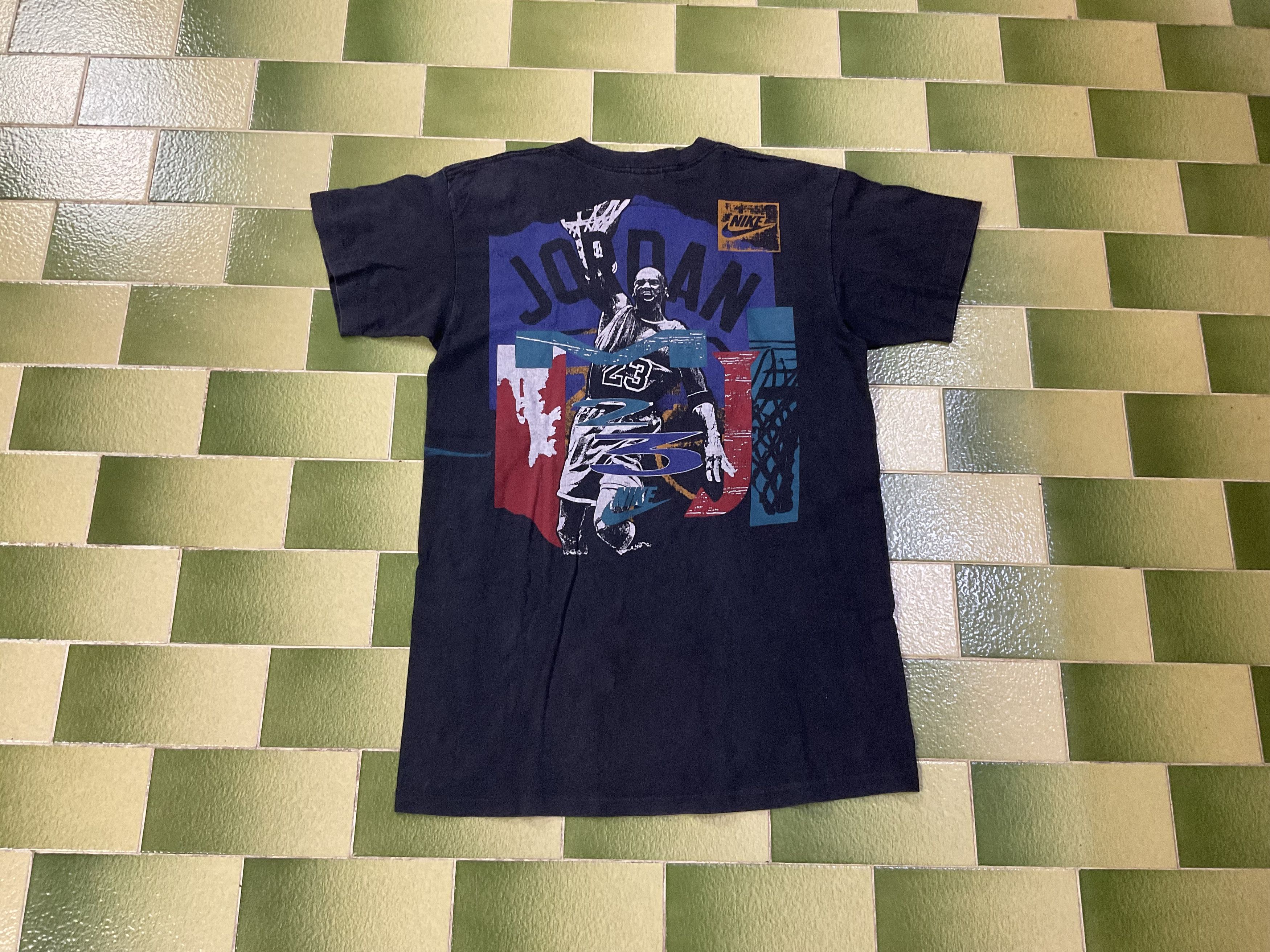 Nike Vintage 90s Nike Michael Jordan MJ23 T-Shirt NBA Basketball Size US M / EU 48-50 / 2 - 2 Thumbnail