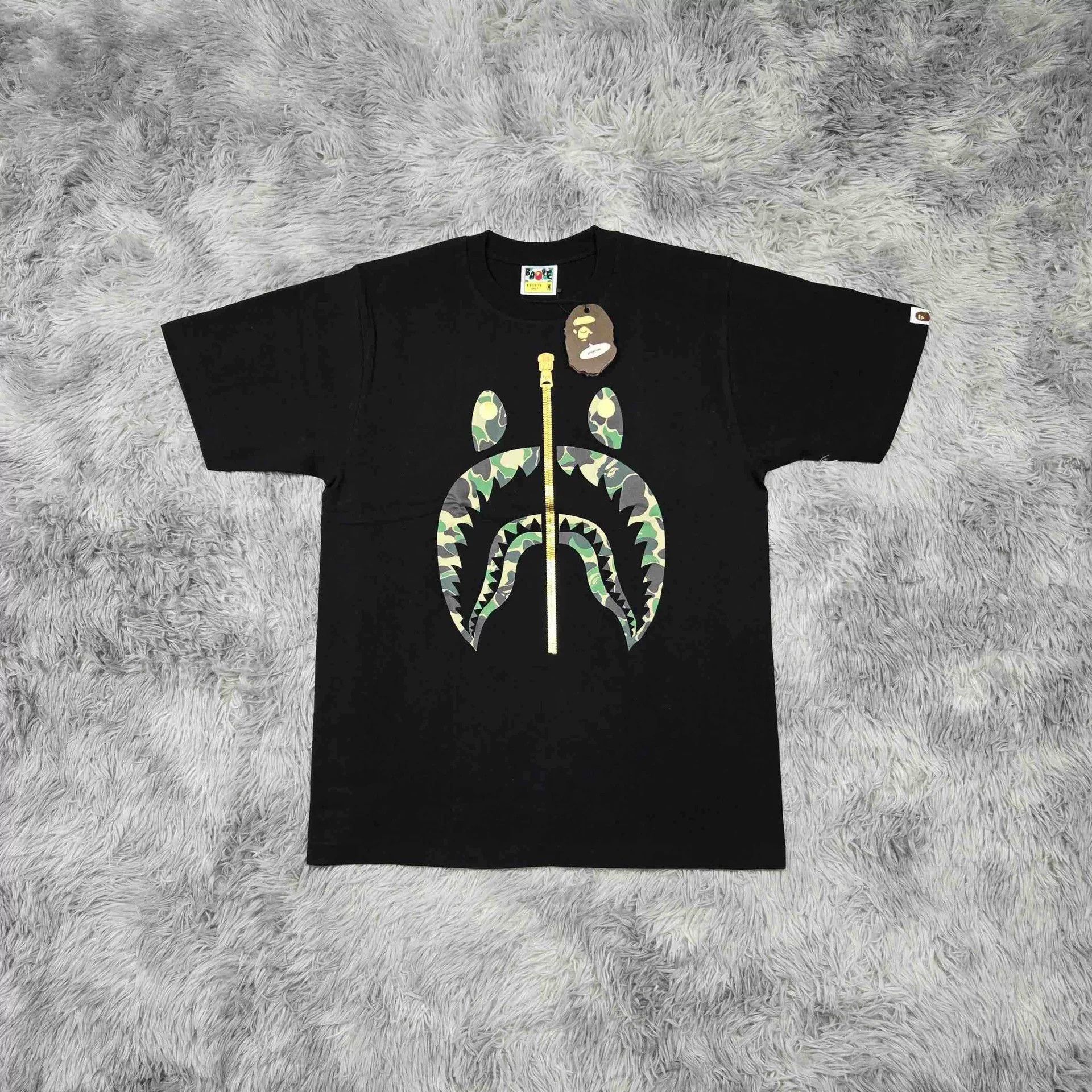 Bape Bape Item Designer Casual Streetwear Size US M / EU 48-50 / 2 - 1 Thumbnail