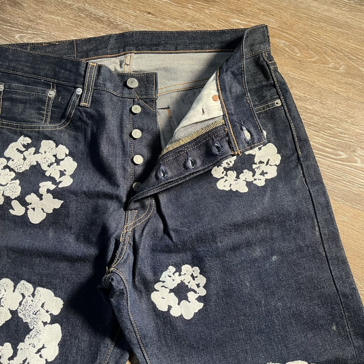 DENIM TEARS × Levi's levi denim tears selvedge wreath jeans Size US 34 / EU 50 - 3 Thumbnail