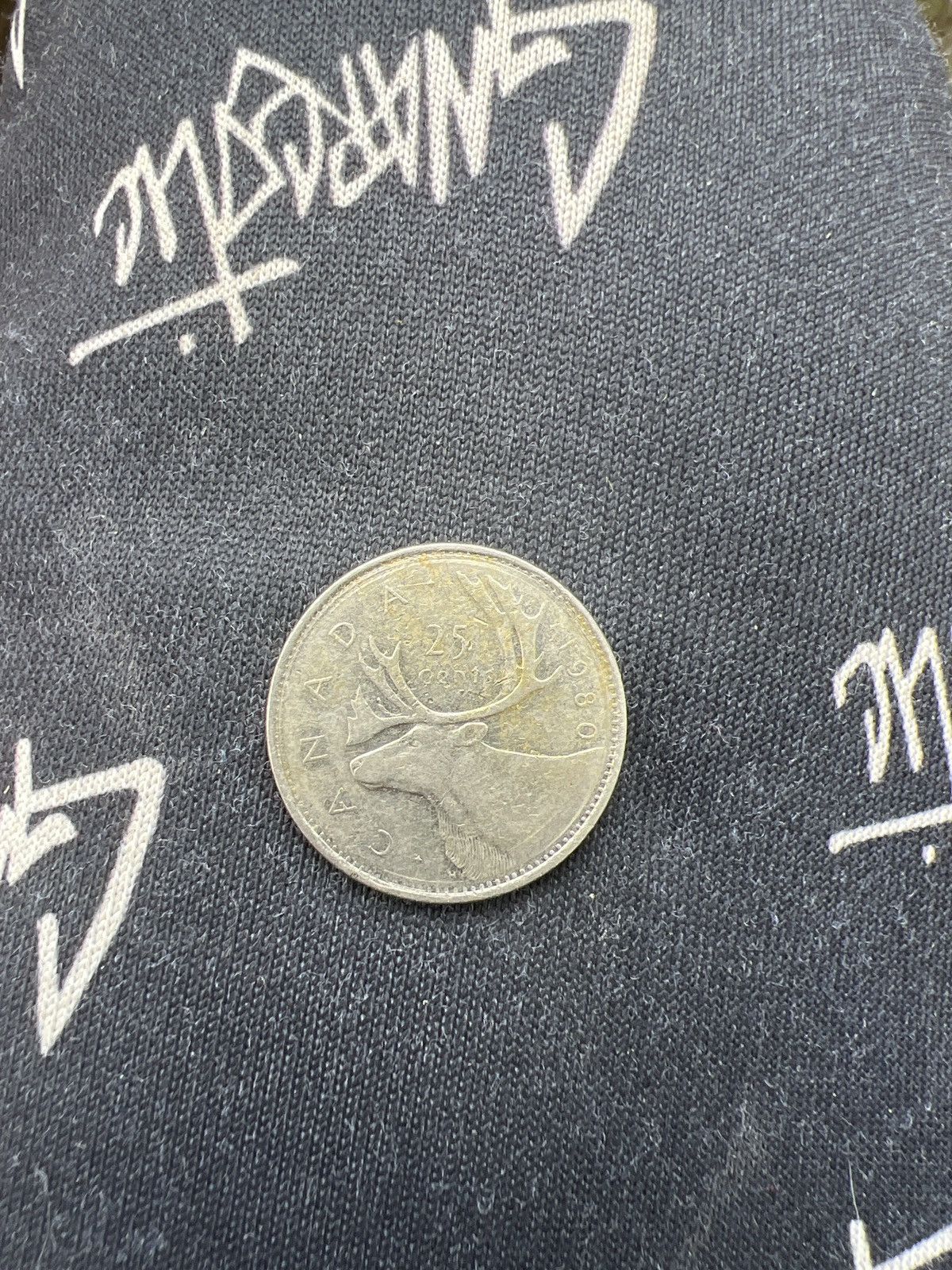 Vintage 1980 Canadian 25 Cents Coin Size ONE SIZE - 2 Thumbnail