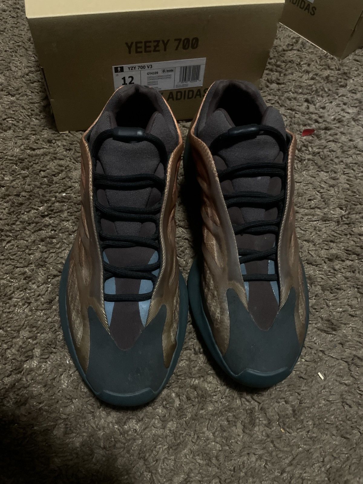 Adidas Yeezy 700 v3 copfad Size US 12 / EU 45 - 1 Thumbnail