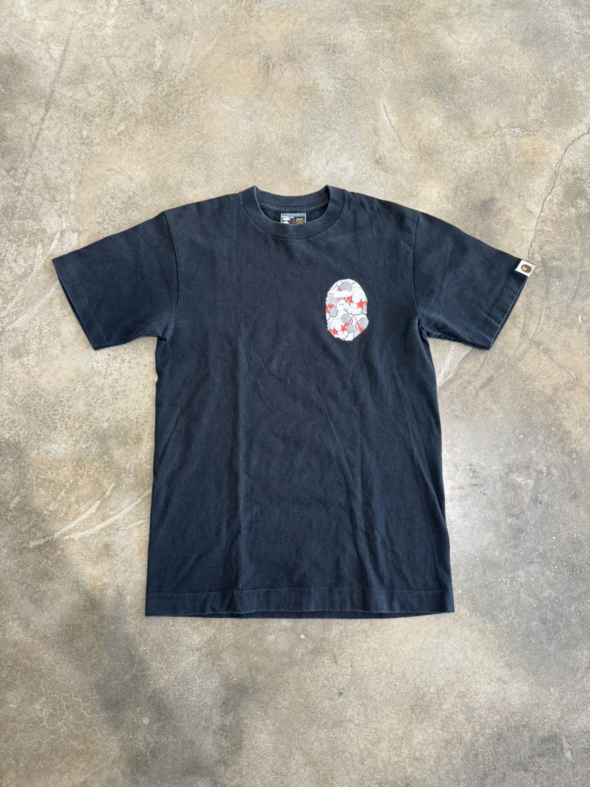 Bape × Kaws Bape x Kaws T-Shirt Size US S / EU 44-46 / 1 - 1 Thumbnail