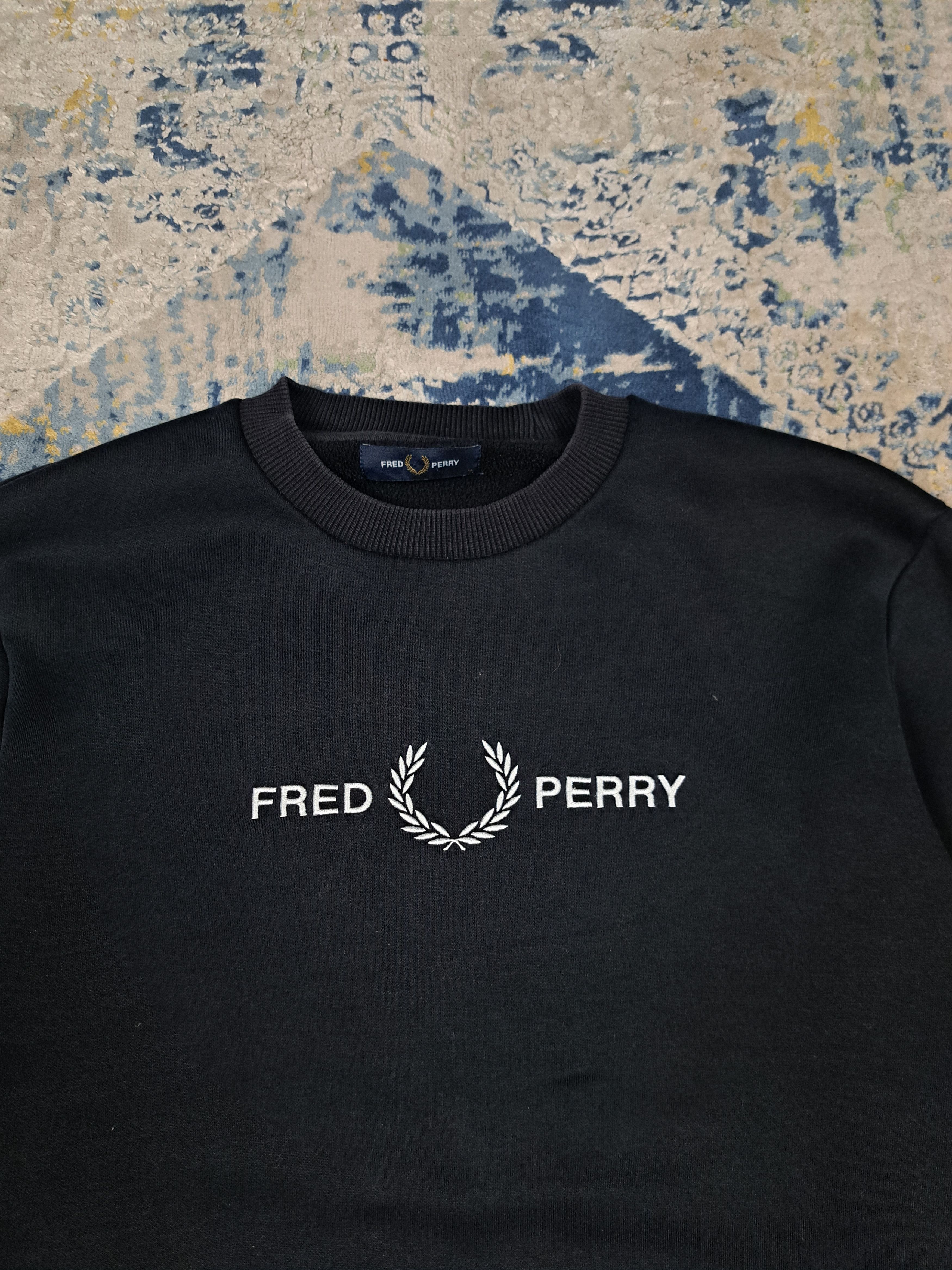 Fred Perry Fred Perry Embroidered Central Logo Blokecore Sweatshirt Size US M / EU 48-50 / 2 - 2 Thumbnail