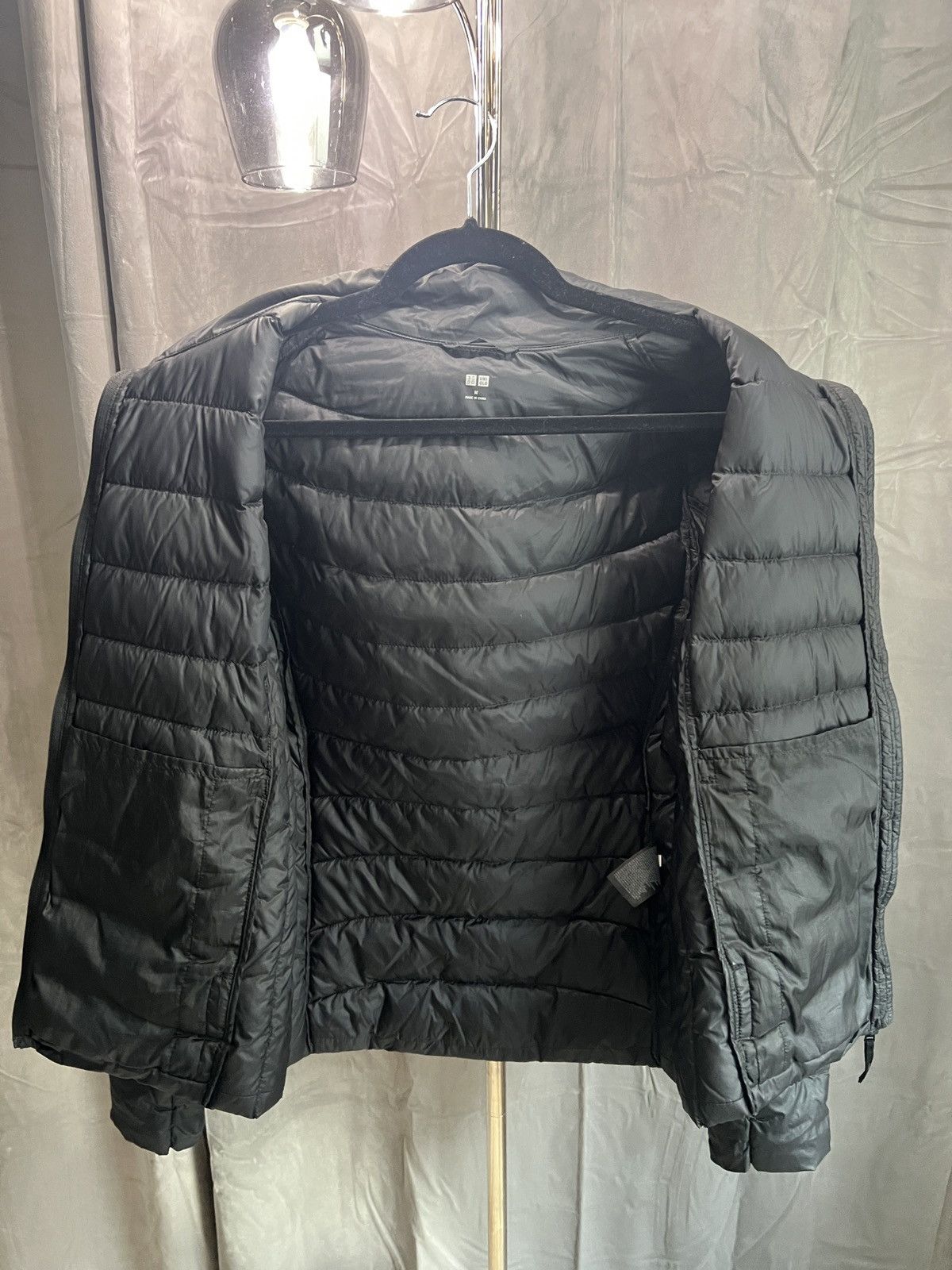 Uniqlo Uniqlo light black puffer Size US M / EU 48-50 / 2 - 4 Thumbnail