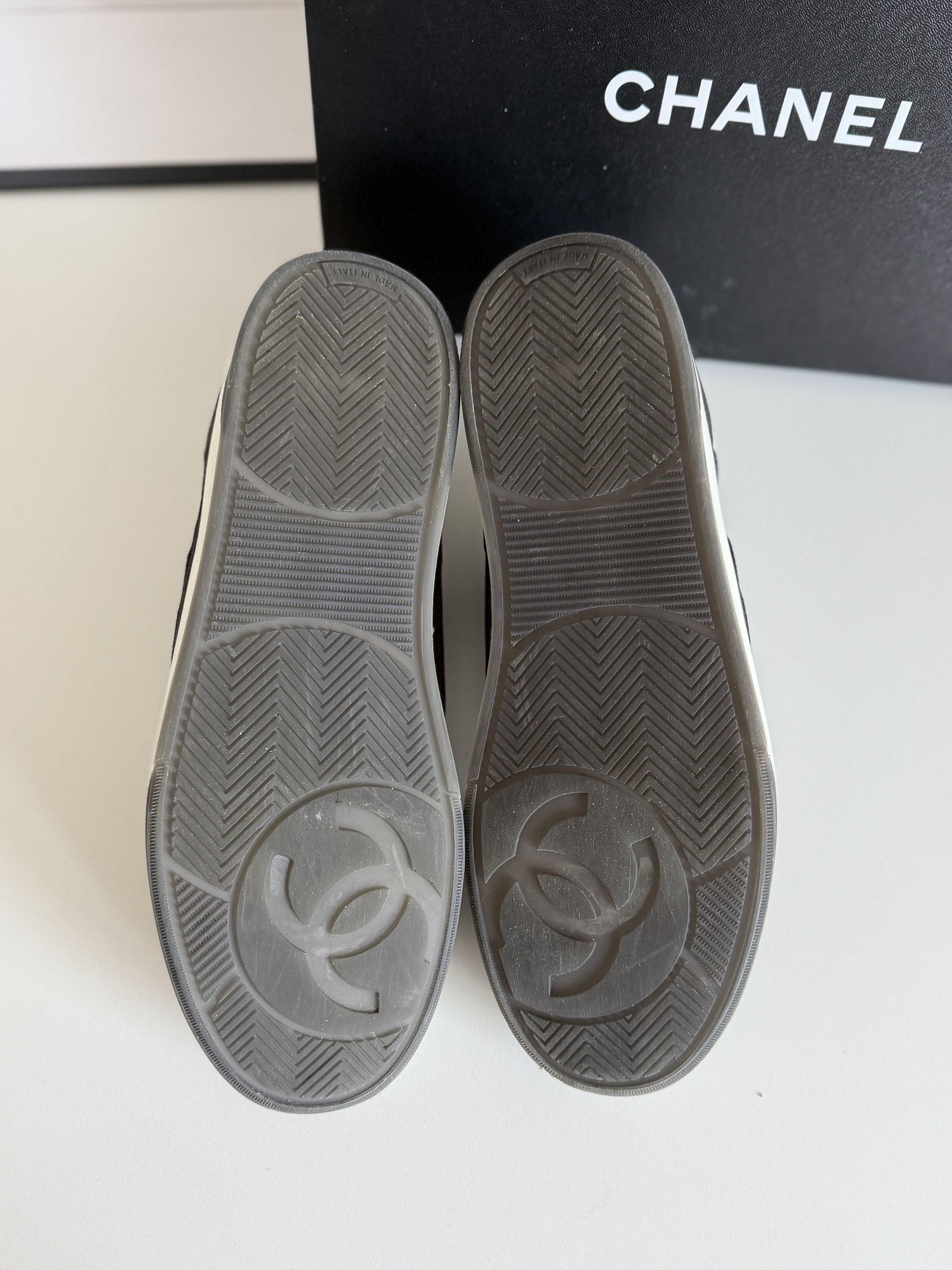 Chanel Chanel cc sneakers | size 45 Size US 12 / EU 45 - 13 Thumbnail