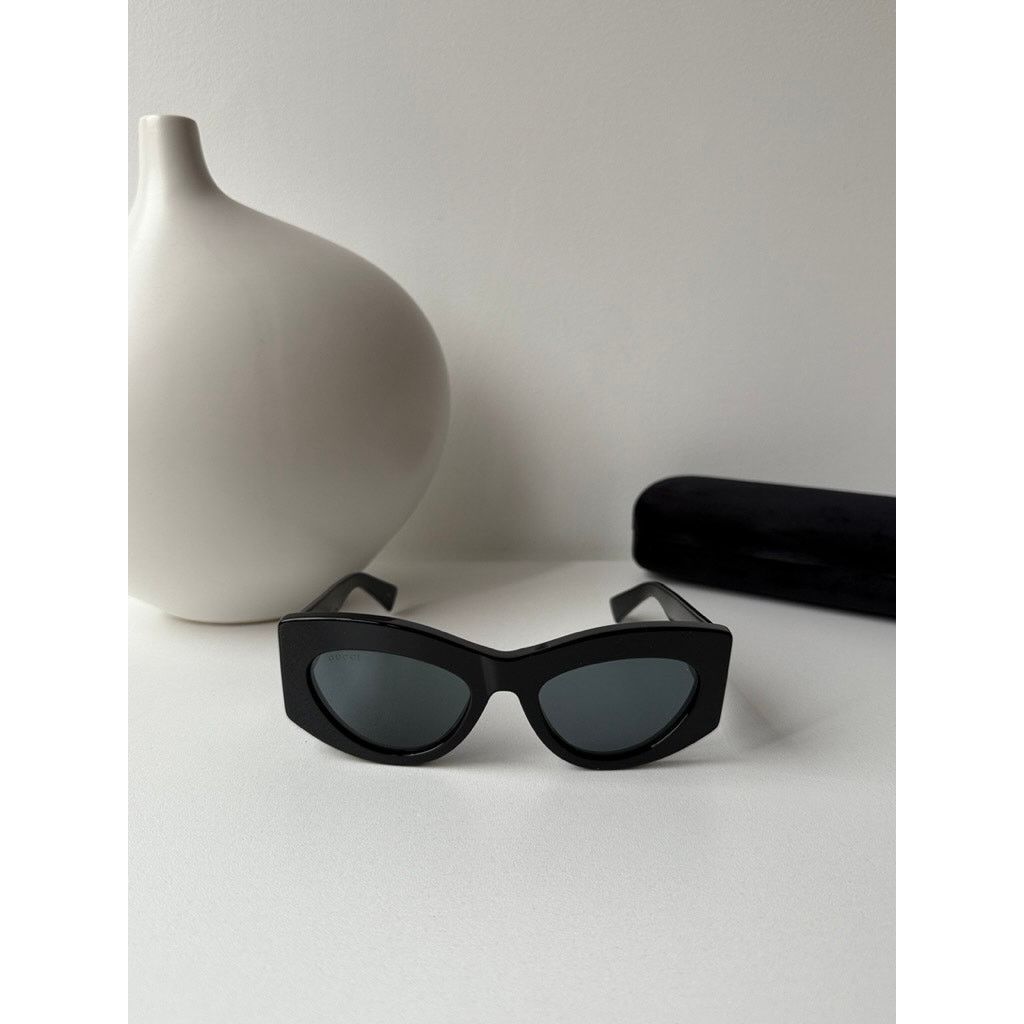 Gucci NEW Gucci GG1843S Black Cat Eye Sunglasses $515 Size ONE SIZE - 4 Thumbnail
