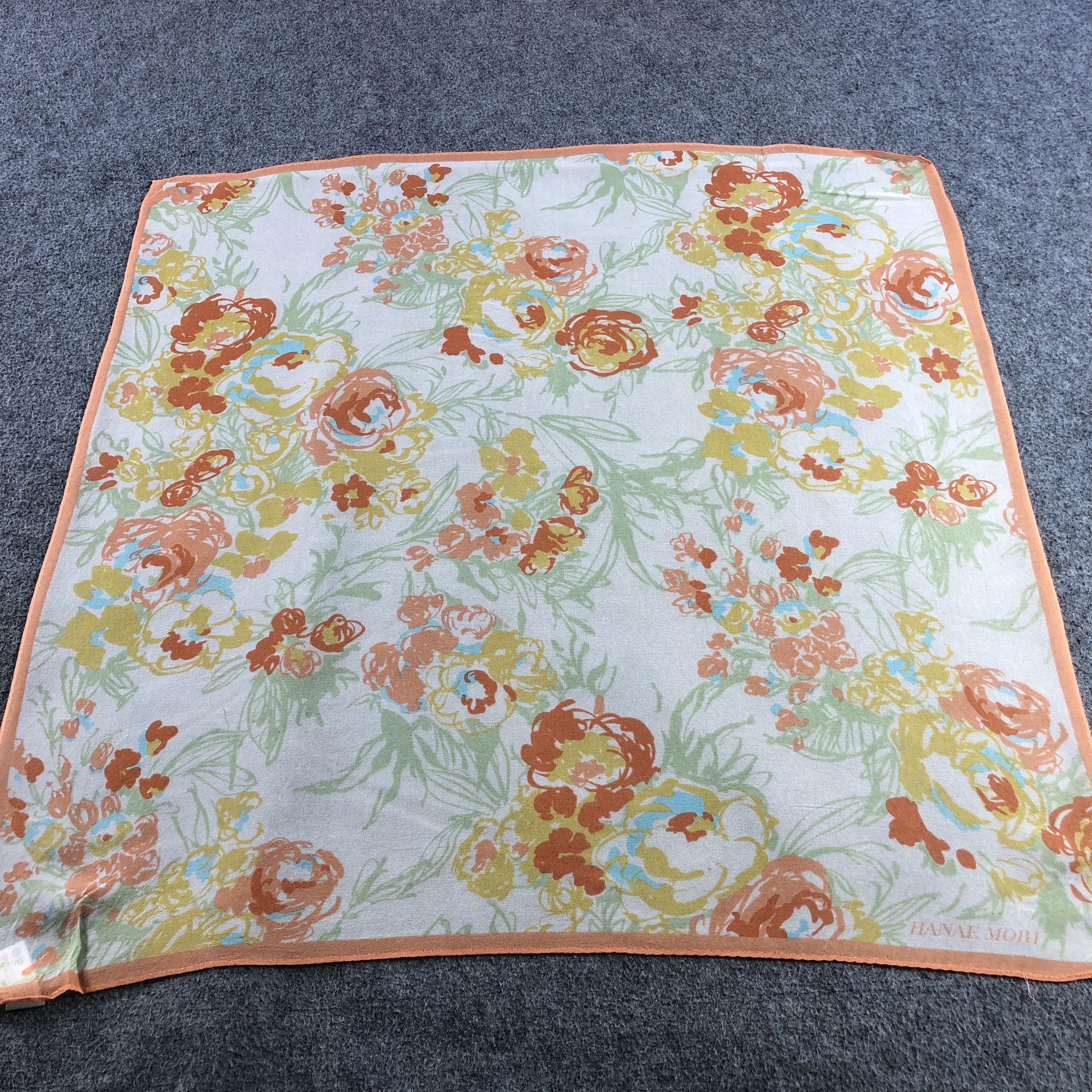 Hanae Mori Hanae Mori Floral Silk Scarf M1367 Size ONE SIZE - 2 Thumbnail