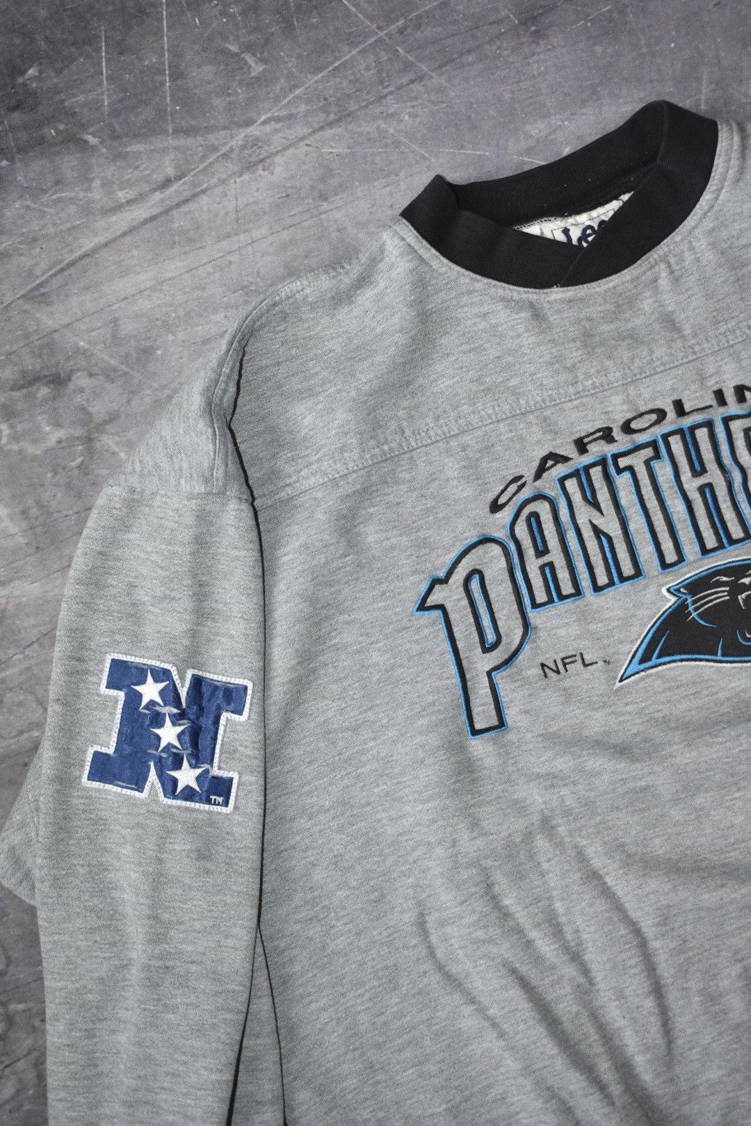 NFL × Vintage Vintage 90s Carolina Panthers NFL Lee Sports Sweatshirt (XL) Size US XL / EU 56 / 4 - 4 Thumbnail