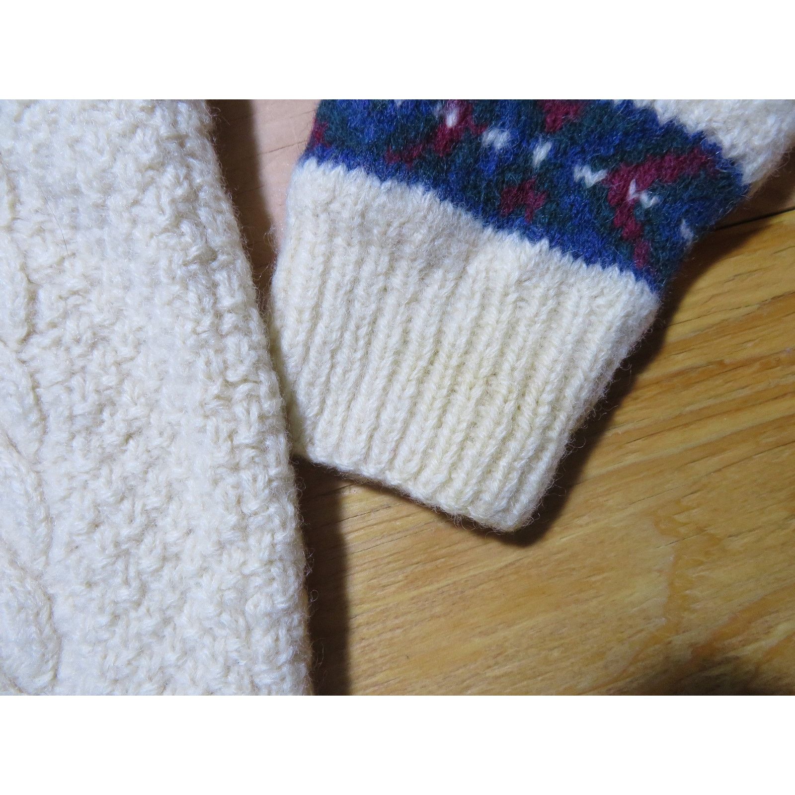 Embassy Row Embassy Row Cricket Sweater V-Neck Cable-Knit Beige M 1990s Size US M / EU 48-50 / 2 - 6 Thumbnail