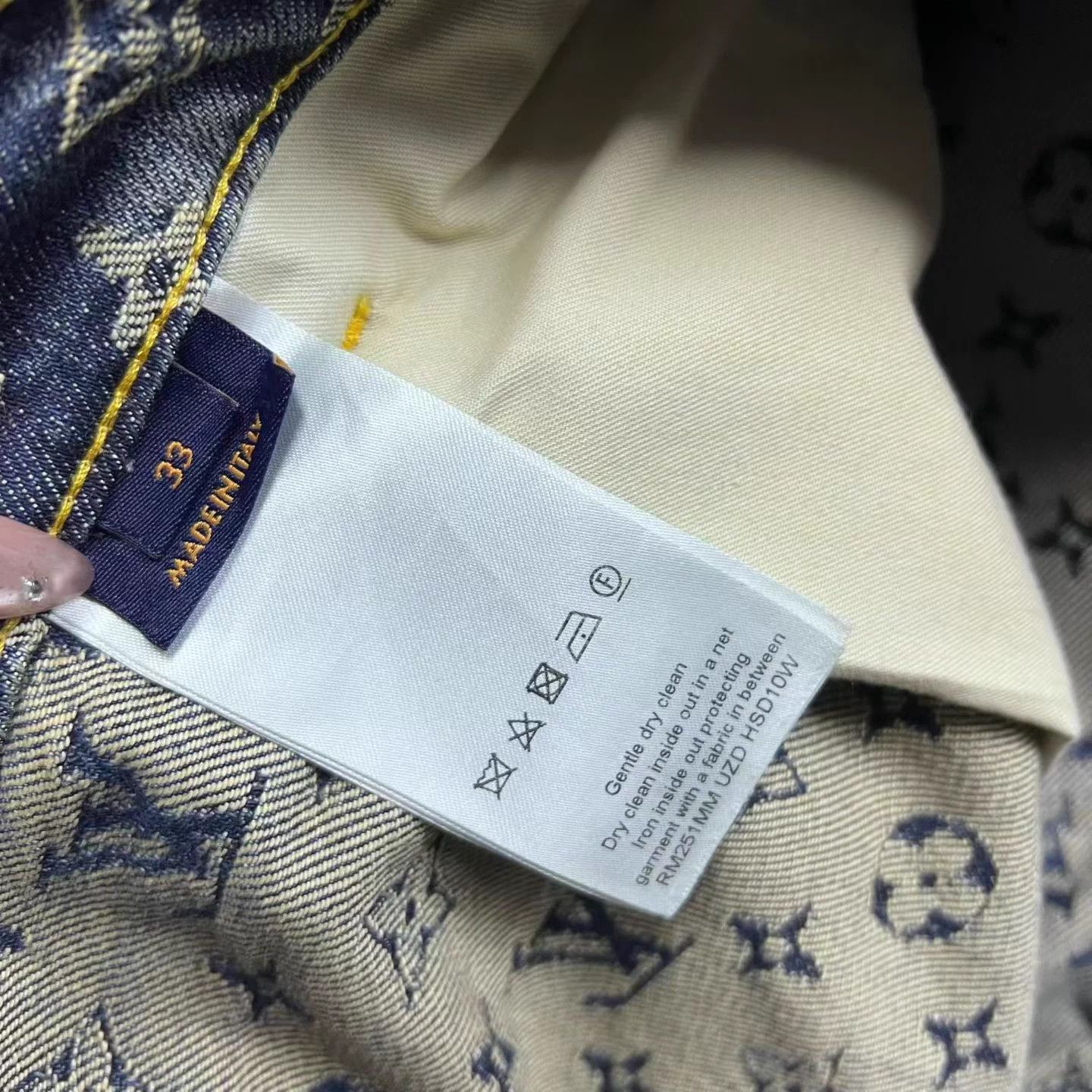 Louis Vuitton Louis Vuitton Blue Pleated All Over Print Jeans Size US 33 - 4 Thumbnail