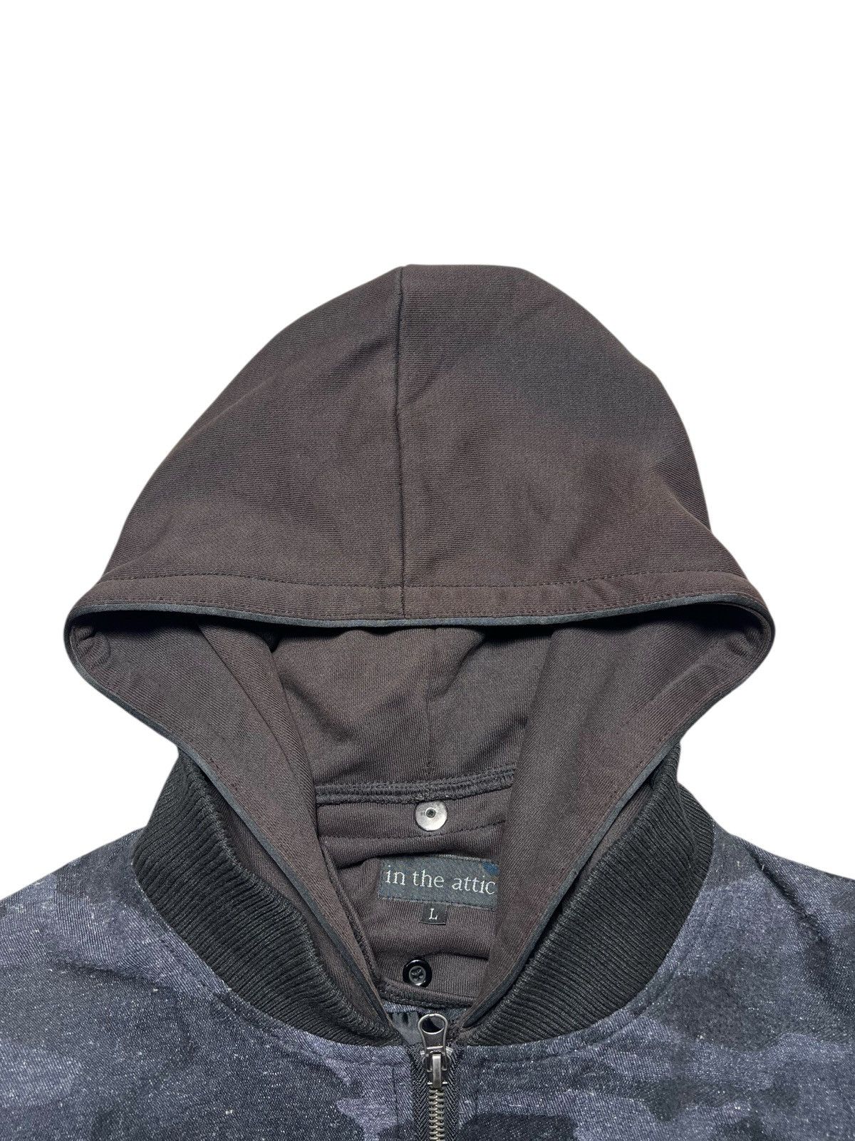 Japanese Brand 2000s In The Attic Japanese Double Layer Zipp Camo Hoodie Size US L / EU 52-54 / 3 - 12 Thumbnail