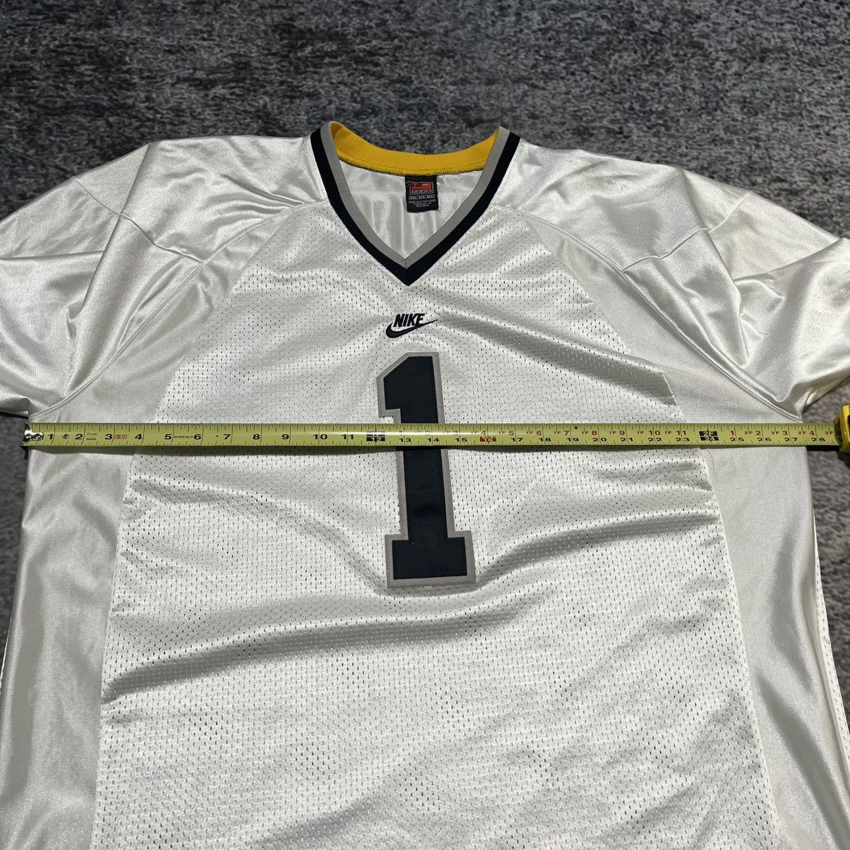 Nike Braylon Edwards #1 Michigan Wolverines Jersey Size Away XXL Size US XXL / EU 58 / 5 - 9 Thumbnail