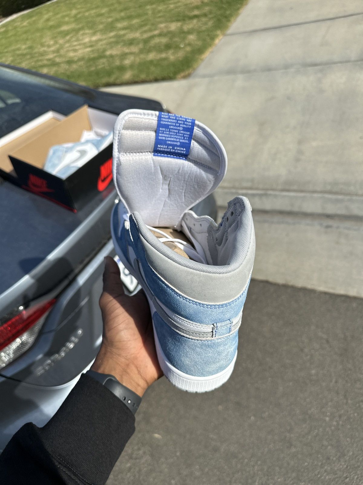 Jordan Brand Jordan 1 hyper royal Size US 11 / EU 44 - 11 Thumbnail