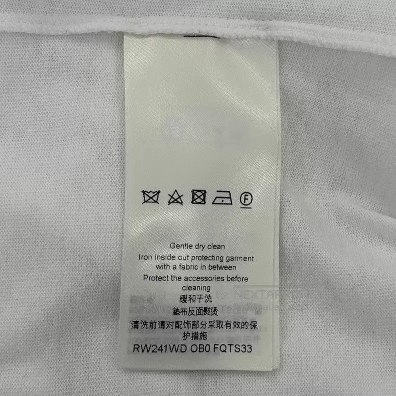 Louis Vuitton Louis Vuitton Year of the Dragon DRAGON applique chain T-s Size US L / EU 52-54 / 3 - 4 Thumbnail