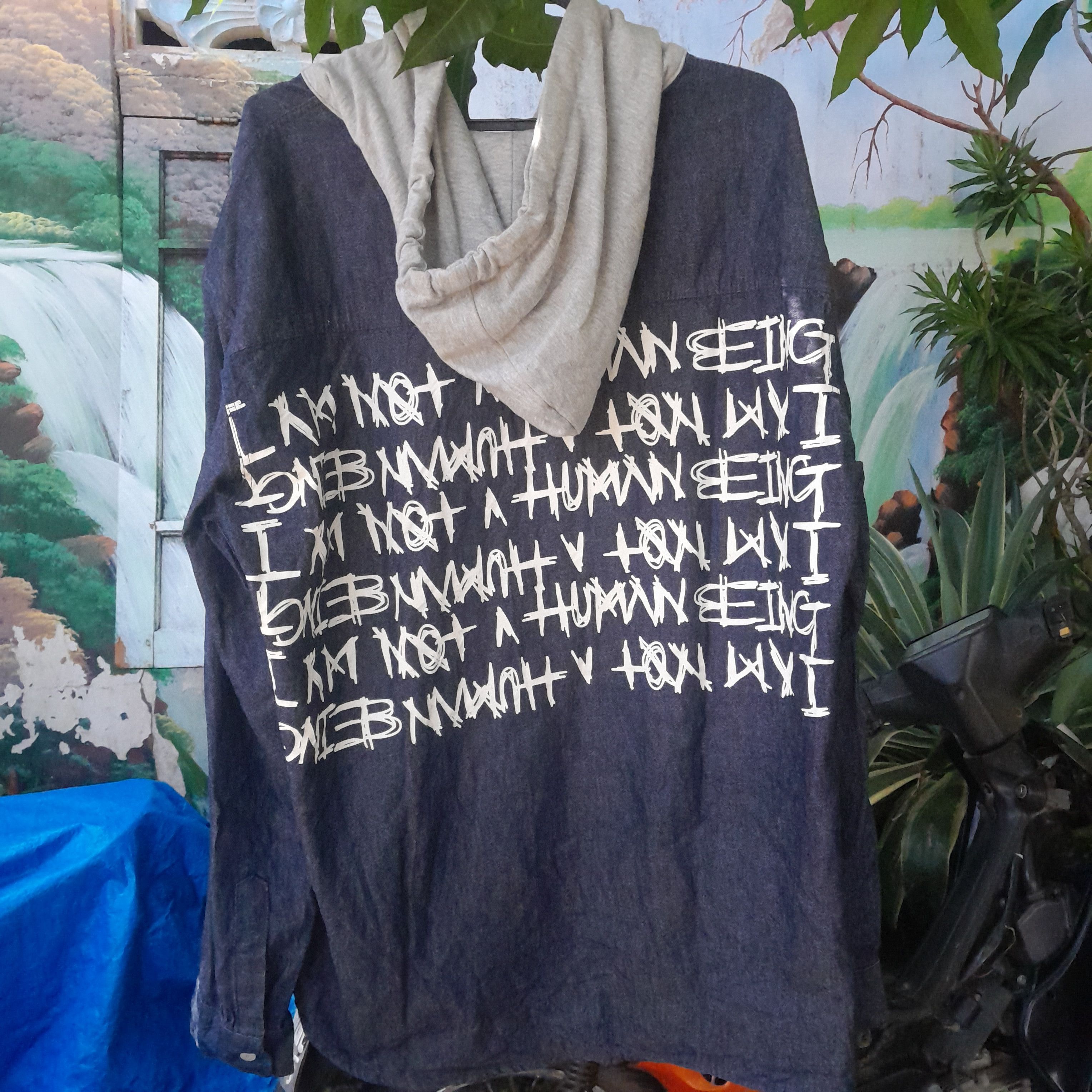 Designer × I Am Not A Human Being I am not human being hooded shirt Size US L / EU 52-54 / 3 - 2 Thumbnail