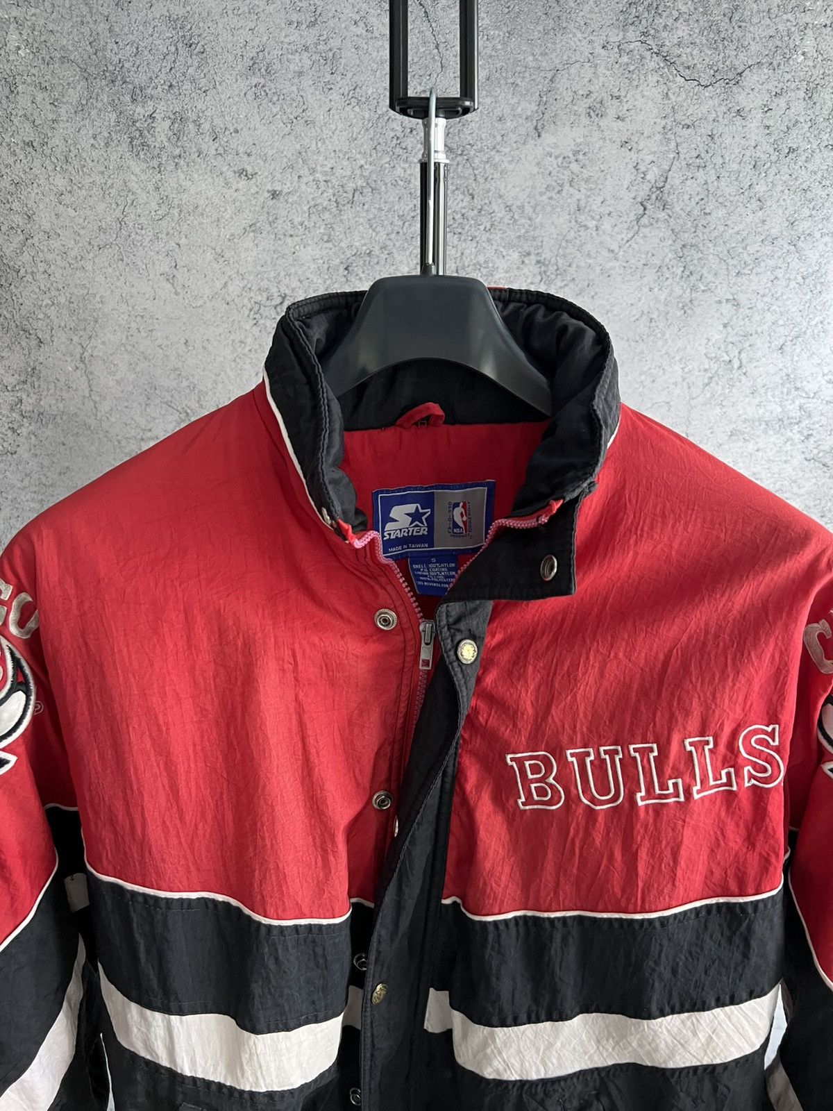 Starter Vintage Starter NBA Chicago Bulls Jacket 1990s Nylon Size US S / EU 44-46 / 1 - 4 Thumbnail