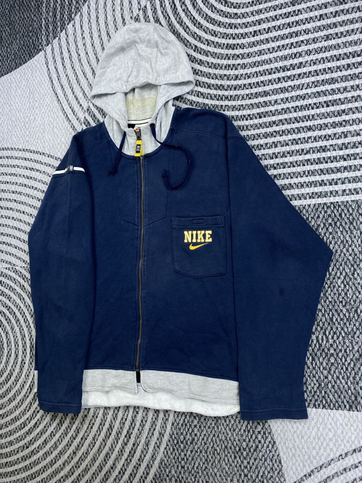 Nike Vintage Nike Men’s Single Pocket Hoodie Zipper Size US L / EU 52-54 / 3 - 4 Thumbnail