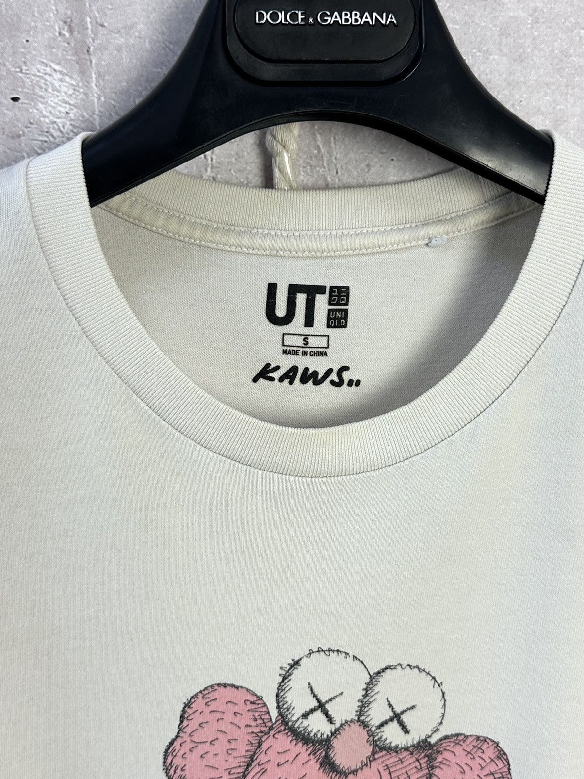 Kaws × Uniqlo Uniqlo Kaws Printed Short Sleeve Tee Size US S / EU 44-46 / 1 - 3 Thumbnail