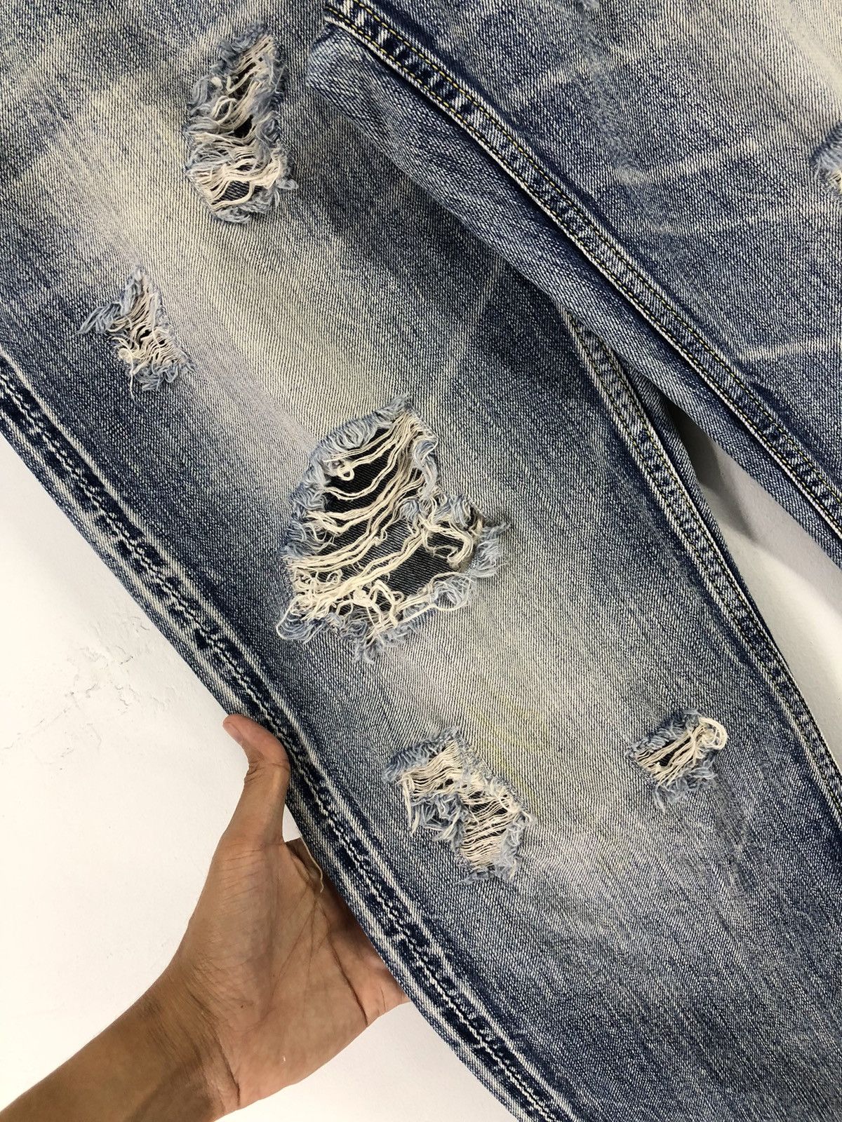 Japanese Brand Rodeo Crowns Back Ribbon Distressed Faded Blue Jeans Size 31" - 11 Thumbnail