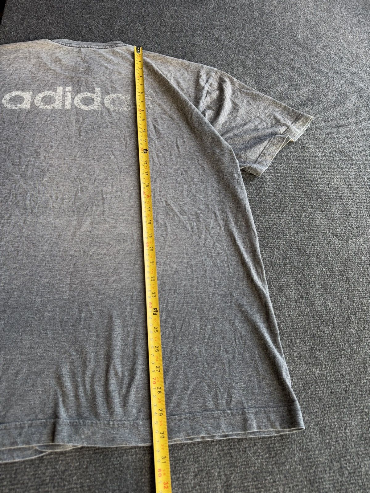 Adidas Vintage 90s Adidas Distressed Faded Logo Grey Boxy T-Shirt Size US XL / EU 56 / 4 - 22 Thumbnail