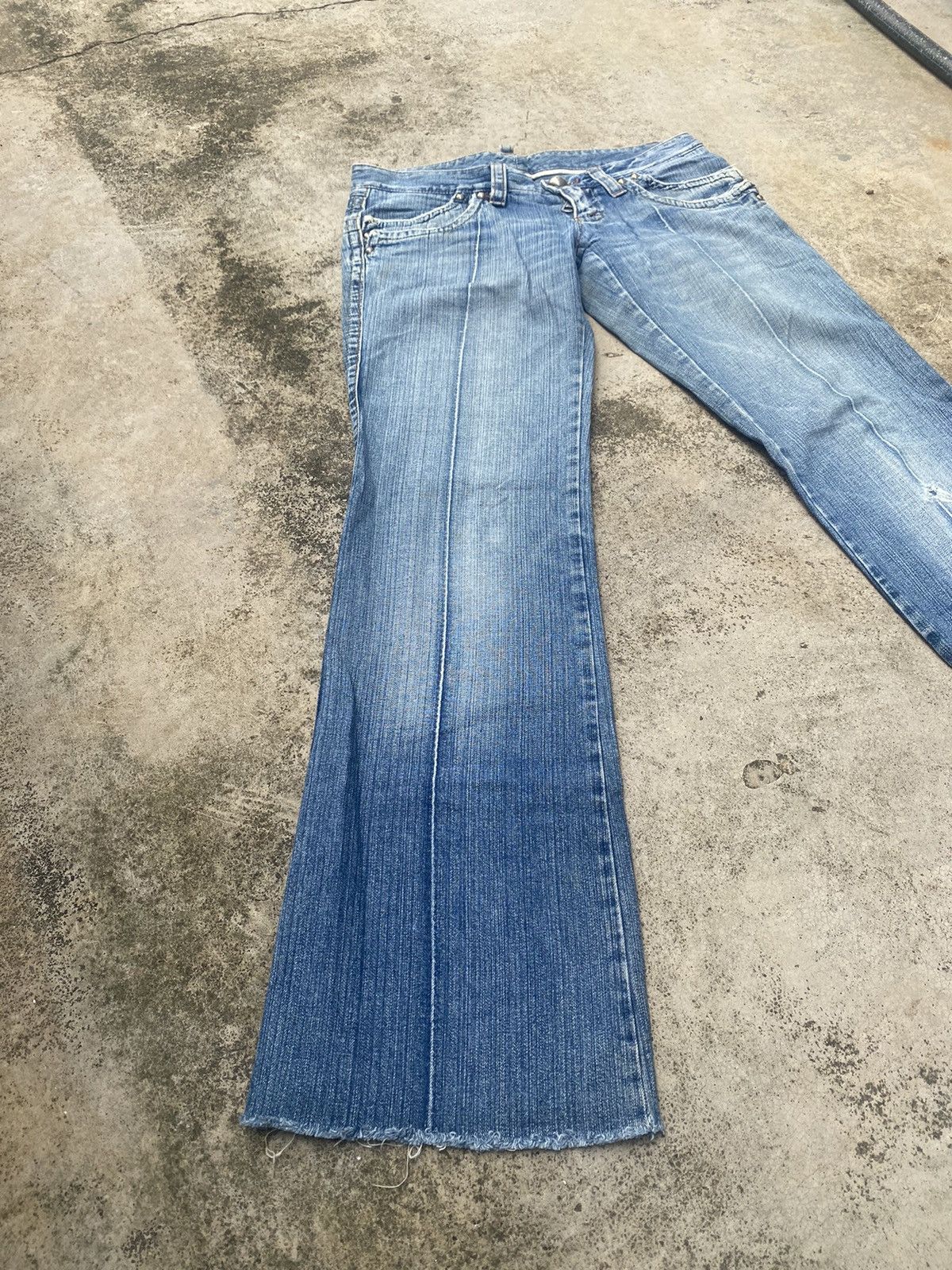 Designer × Dsquared2 × If Six Was Nine Flare Jeans Dsquared2 Faded Blue Low Rise Size US 31 - 1 Thumbnail