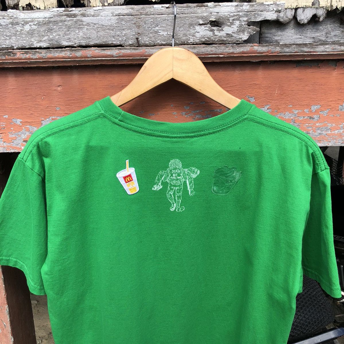 Vintage 🔥Rare🔥 Death Of Junk Food Tshirt Size US L / EU 52-54 / 3 - 7 Thumbnail