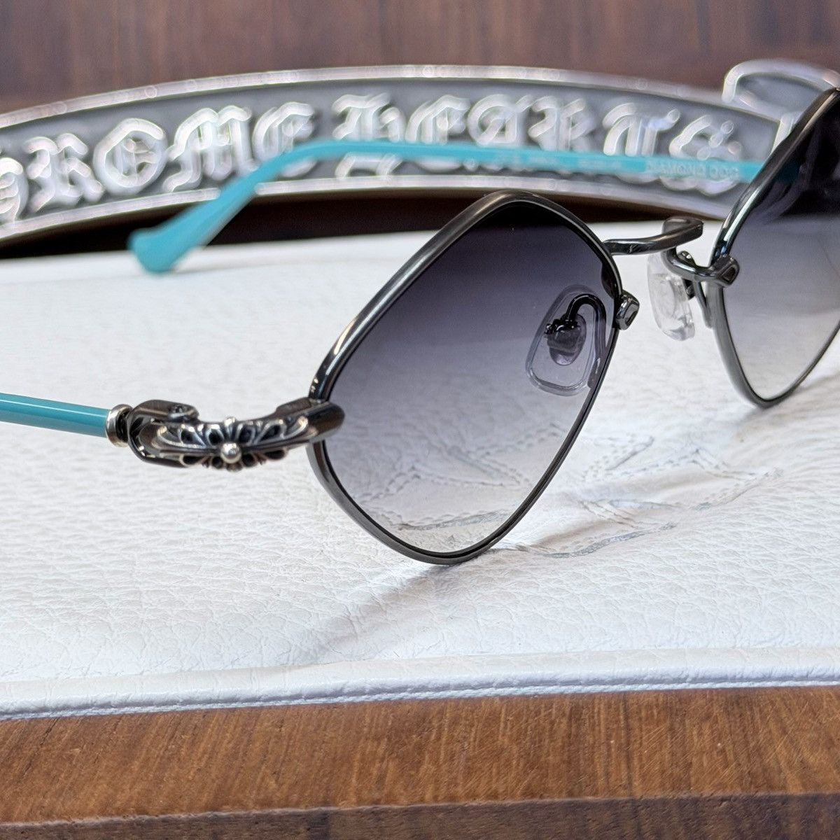 Chrome Hearts Chrome Hearts DIAMOND DOG 1/1 Sunglasses Size ONE SIZE - 6 Thumbnail