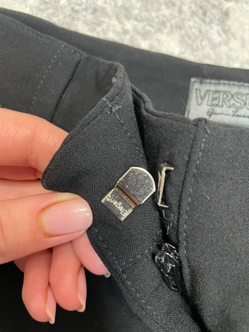 Versace Versus Versace Black Wool Trousers Pants Made in Italy Size US 30 / EU 46 - 9 Thumbnail