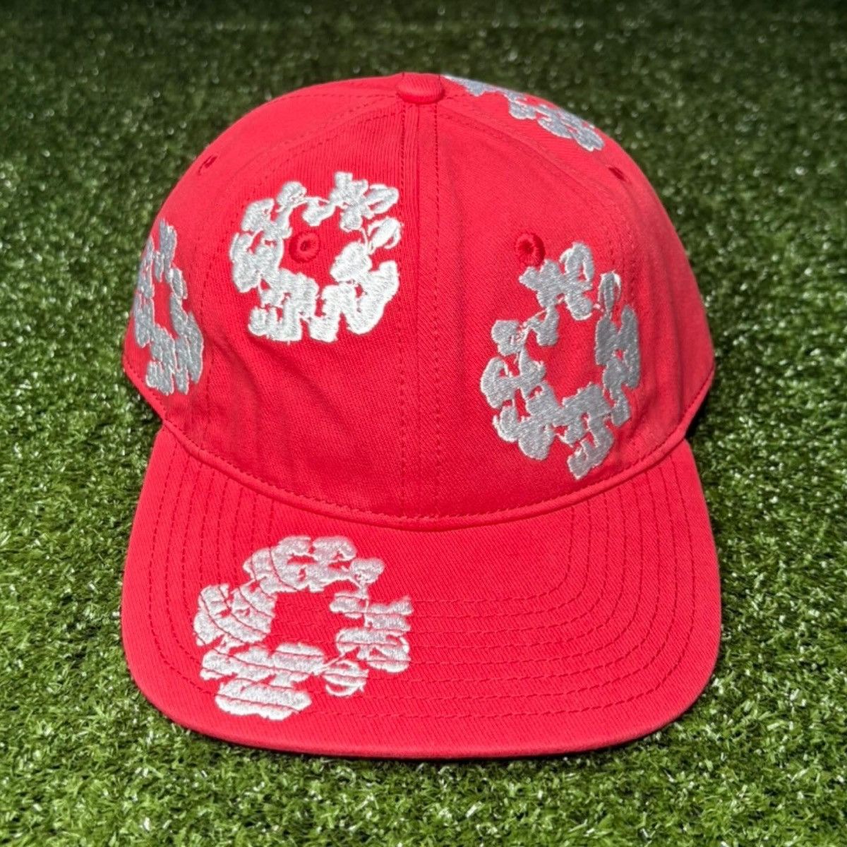 DENIM TEARS Denim Tears Red Cotton Wreath Hat Size ONE SIZE - 1 Thumbnail