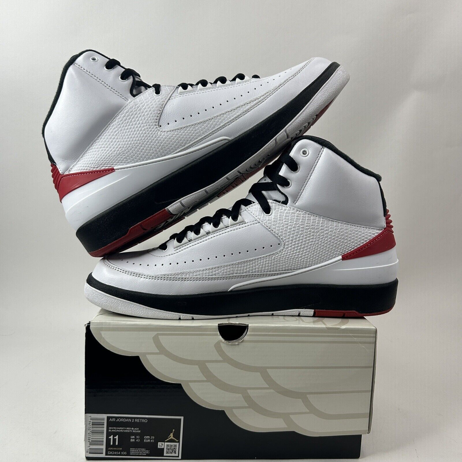 Nike Nike Shoes Air Jordan 2 OG “Chicago/Bulls” 2024 Size US 11 / EU 44 - 3 Thumbnail