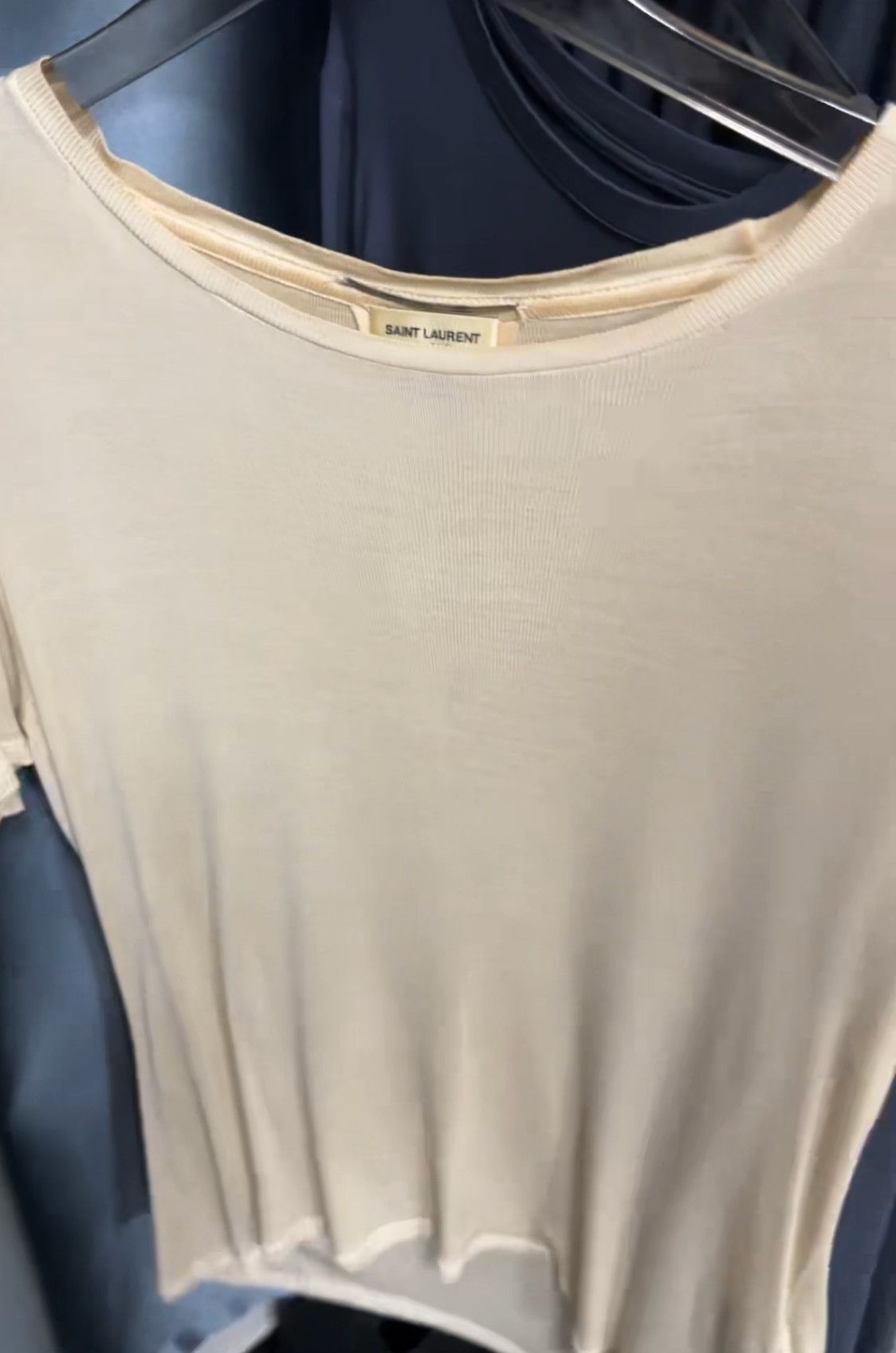 Saint Laurent Paris Saint Laurent Paris White Silk Short Sleeve i Size US L / EU 52-54 / 3 - 8 Thumbnail