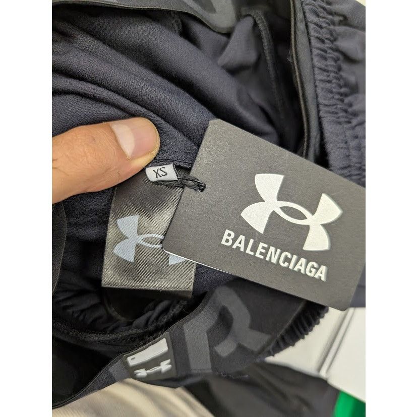Balenciaga × Under Armour o1rshd1 Q:2 / Sporty Mesh Under Armour Shorts in Black Size US 28 / EU 44 - 15 Thumbnail