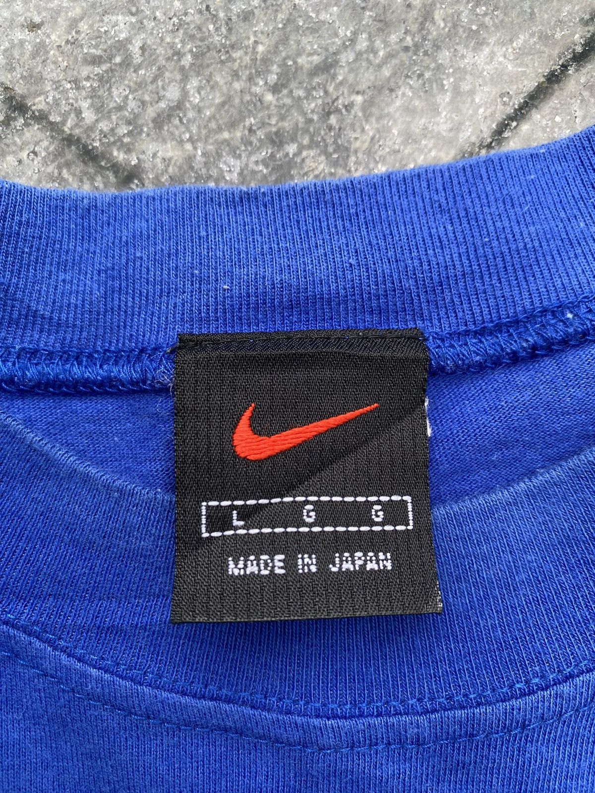 Nike × Vintage 90’s NIKE RARE LOGO Y2K MADE IN JAPAN SWOOSH RETRO TEE Size US L / EU 52-54 / 3 - 4 Thumbnail