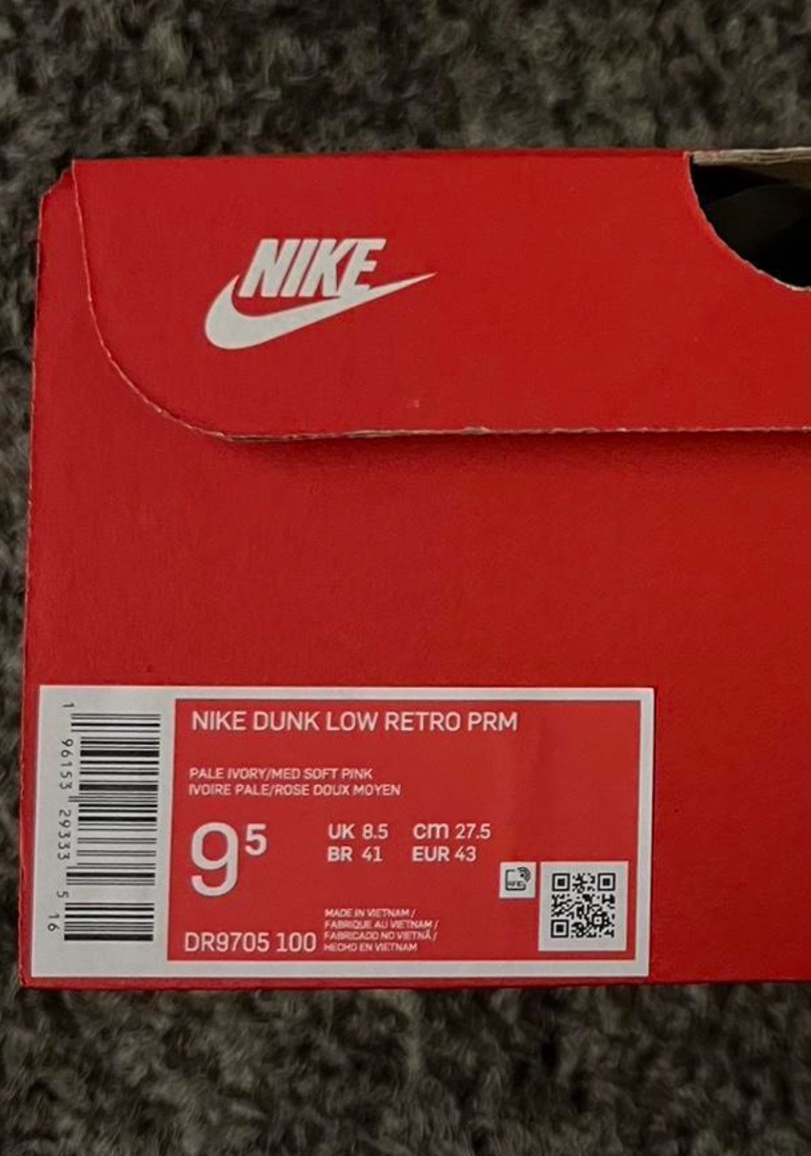 Nike Nike Valentine’s Day 2023 Retro Dunk Low Size US 9.5 / EU 42-43 - 5 Thumbnail