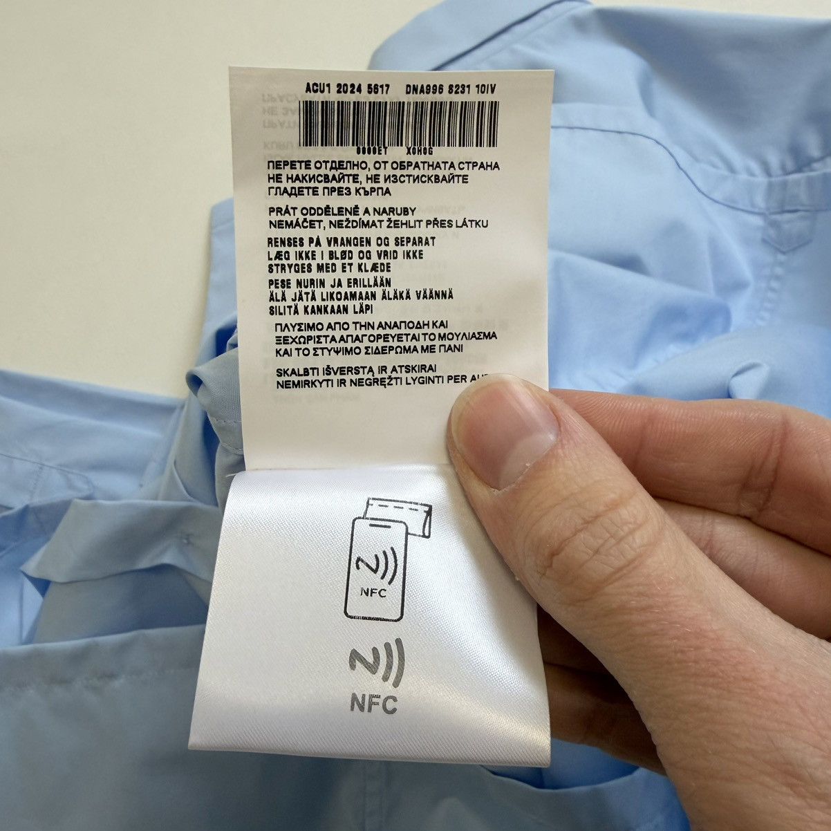Prada S/S 24 Light Blue Cotton Boxy Fit Shirt Size US S / EU 44-46 / 1 - 9 Thumbnail