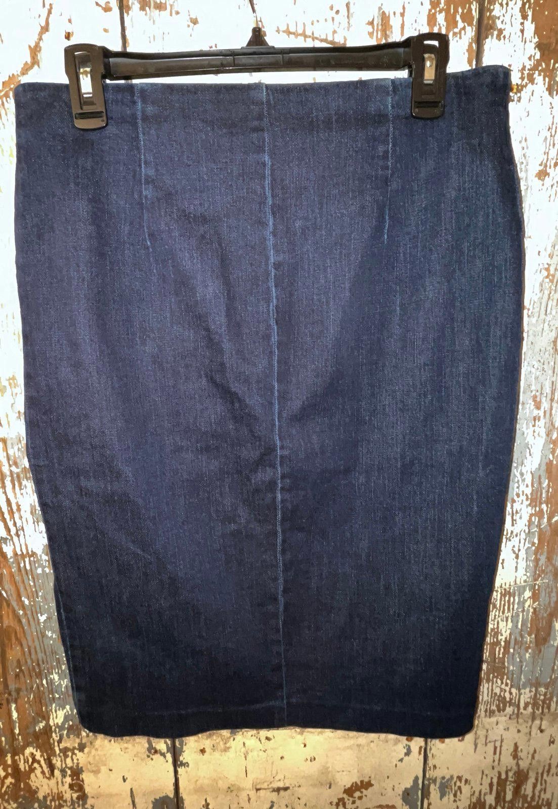 Lauren Ralph Lauren Ralph Lauren Denim skirt, leather trim, zipper, size 8 Size 32" / US 10 / IT 46 - 7 Thumbnail