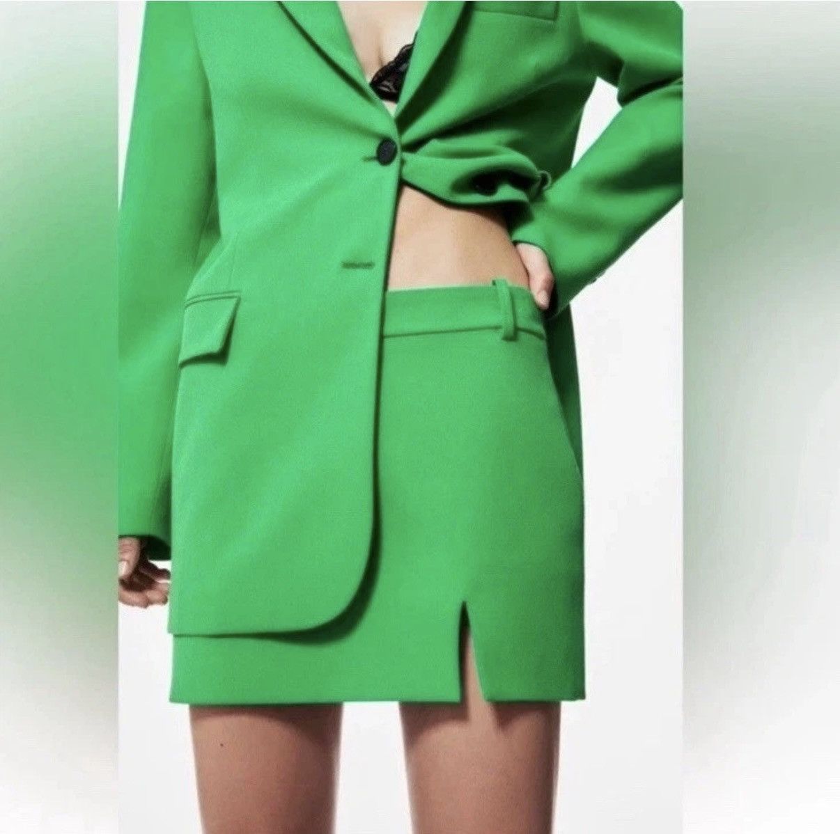 Zara Zara Woman Bright Green Lined Very Mini Skirt Split Hem Size 36" / US 14 / IT 50 - 7 Thumbnail