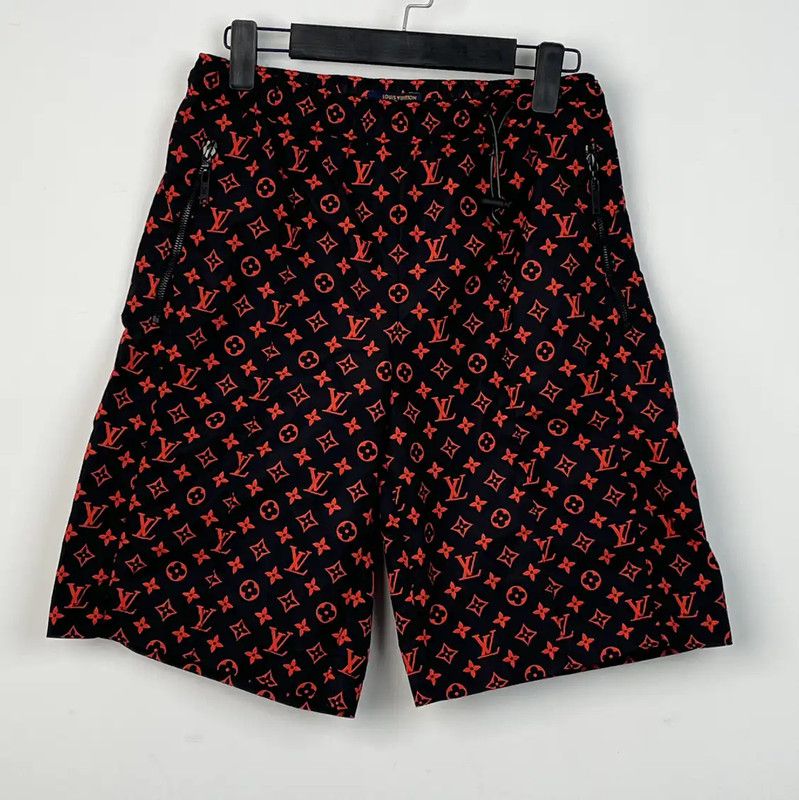 Louis Vuitton Louis Vuitton Summer Black Casual Shorts for Women 0089 Size 22" - 1 Thumbnail