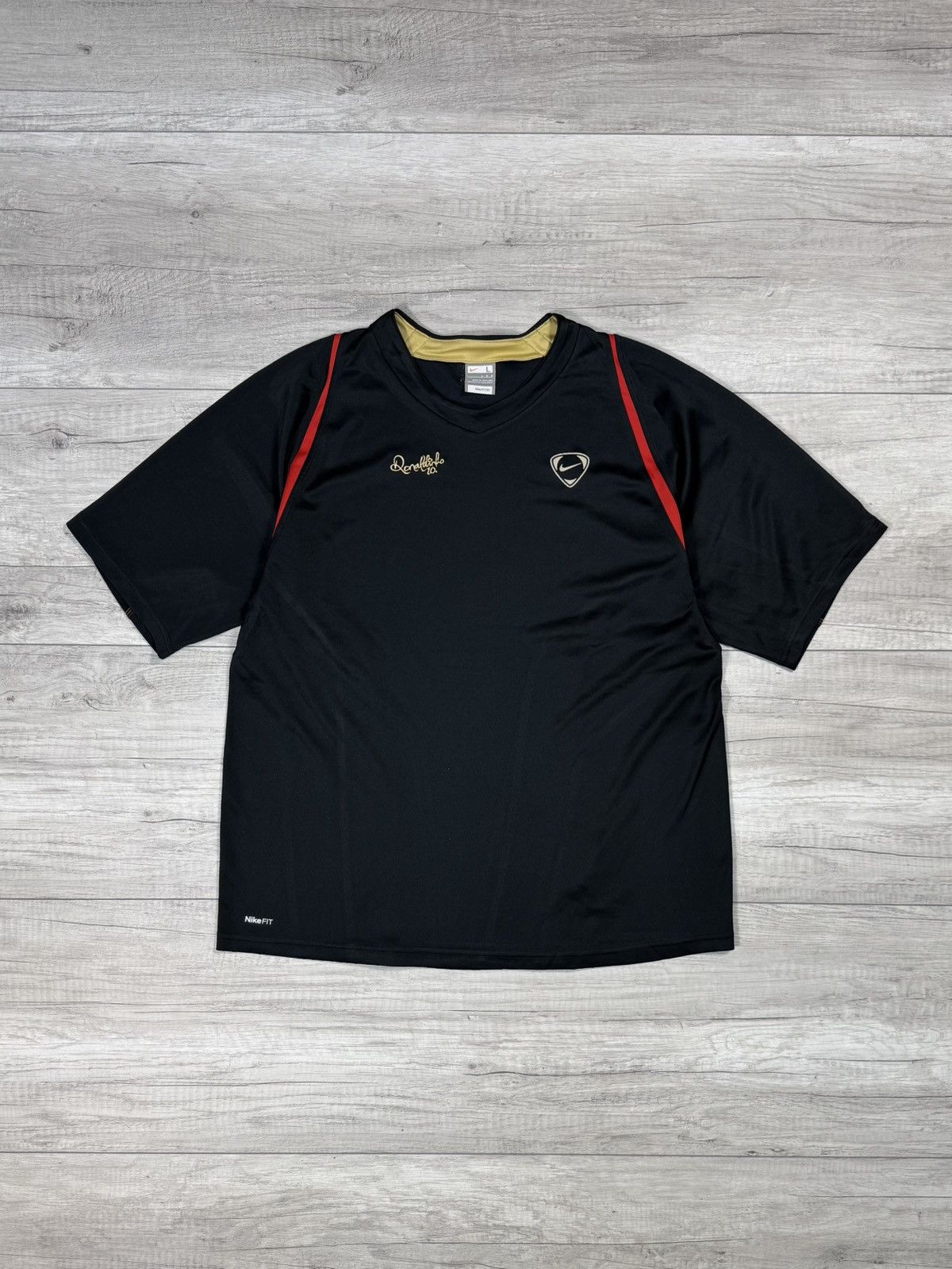 Vintage Vintage Nike R10 Ronaldinho Football Soccer Train Jersey Size US L / EU 52-54 / 3 - 1 Thumbnail