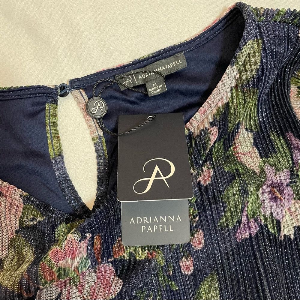 Adrianna Papell NWT New $99 Adrianna Papell Crinkle Floral Flutter Sleeve T Size M / US 6-8 / IT 42-44 - 9 Thumbnail