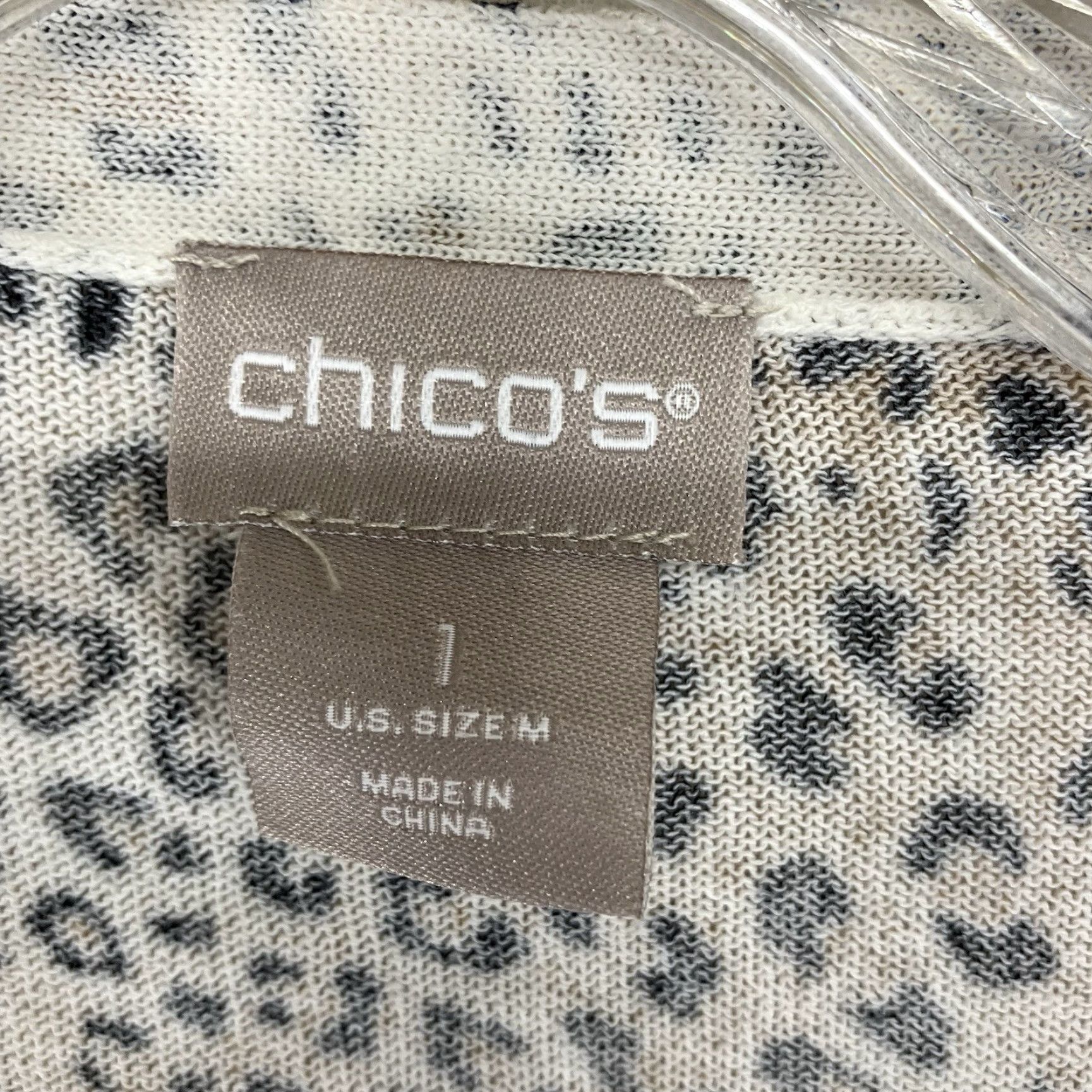 Vintage Chico's Women's Cardigan Open-Front Leopard Animal Print Knit Sweater M Beige Lightweight 3/4 Sleeve Fall Winter Size M / US 6-8 / IT 42-44 - 4 Thumbnail