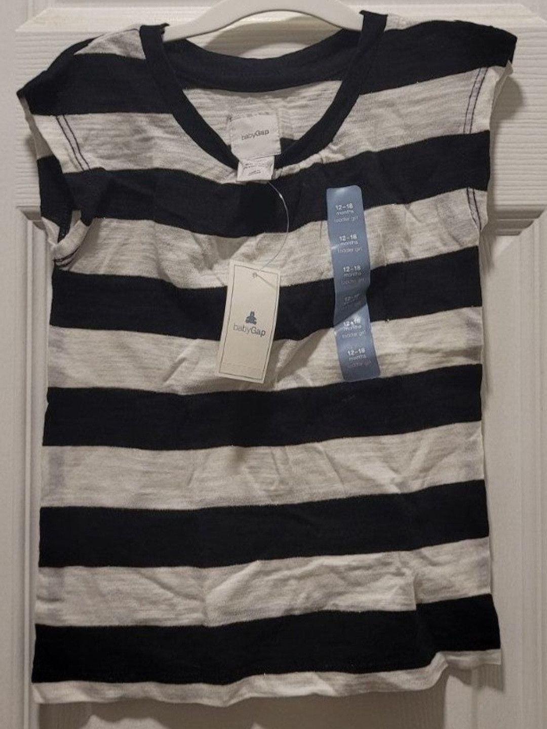 Gap NWT Baby GAP Girl's Black White Gold Stripe Tank 12-18 Mo Size ONE SIZE - 1 Thumbnail