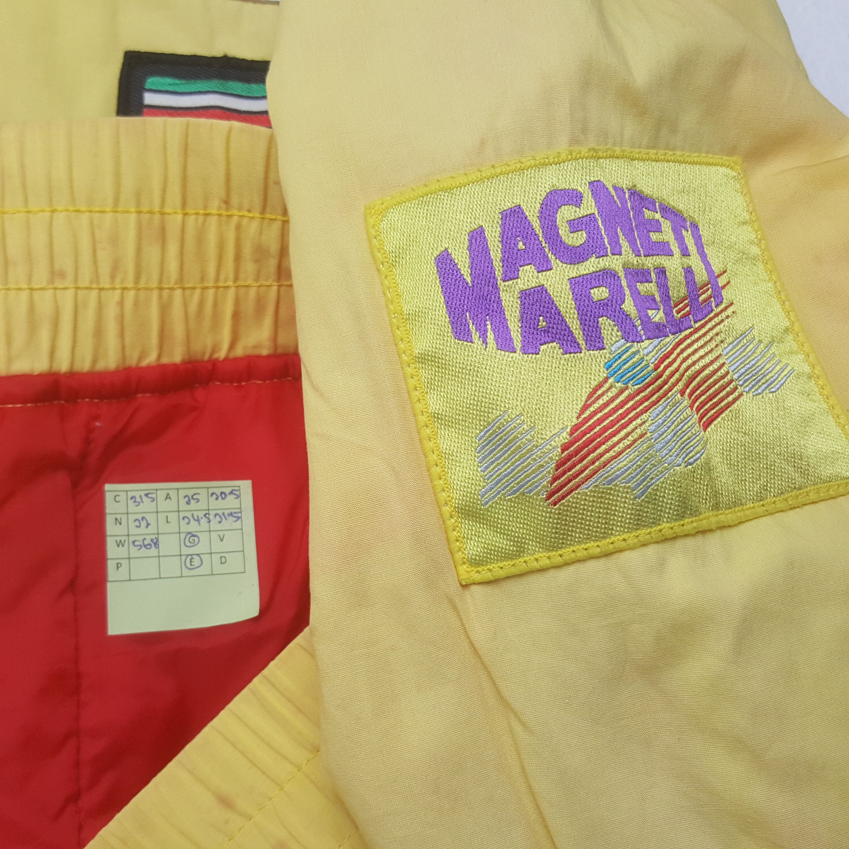 Dunlop Vintage Ferrari Magneti Marelli F1 Bombers Jacket C315N22 Size US XL / EU 56 / 4 - 7 Thumbnail