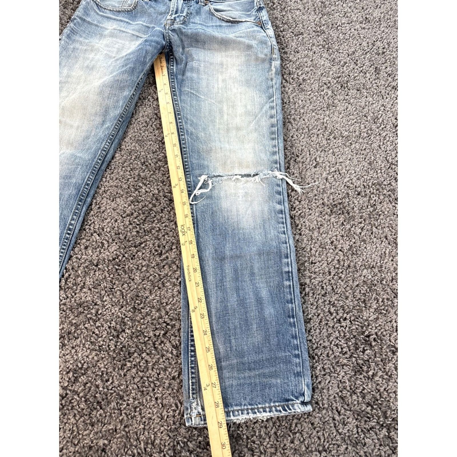 American Eagle Outfitters VINTAGE American Eagle Jeans Mens 30x29 Straight Distressed Light Wash Whiskered Blue Cotton Jeans Mens 30 Regular Inseam 29 in Distressed Zip Mens Size US 30 / EU 46 - 2 Thumbnail