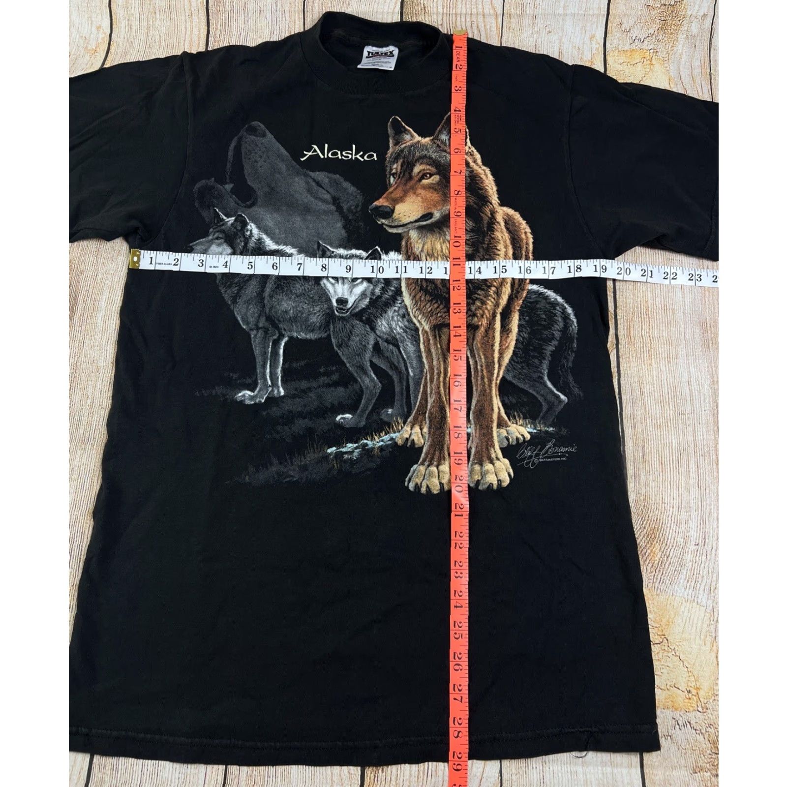 Tultex VINTAGE Tultex Alaska Wolf T Shirt Black 90s Graphic Print Men M Short Sleeve Wolf Grey Size Medium Size US M / EU 48-50 / 2 - 3 Thumbnail
