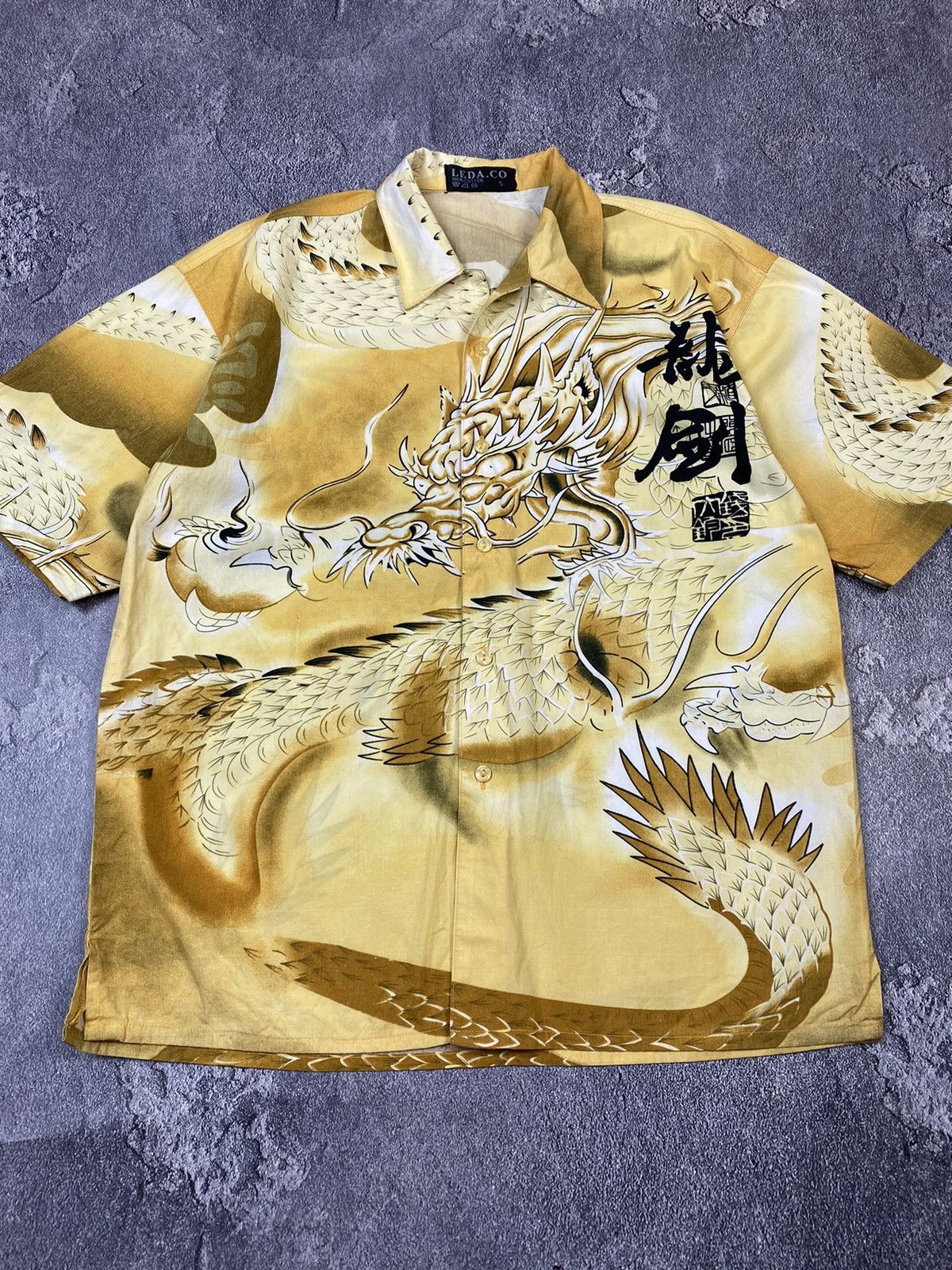 Japanese Brand VTG 00d Dragon Shirt Japanese Brand Y2K Streetwear Size M Size US M / EU 48-50 / 2 - 3 Thumbnail