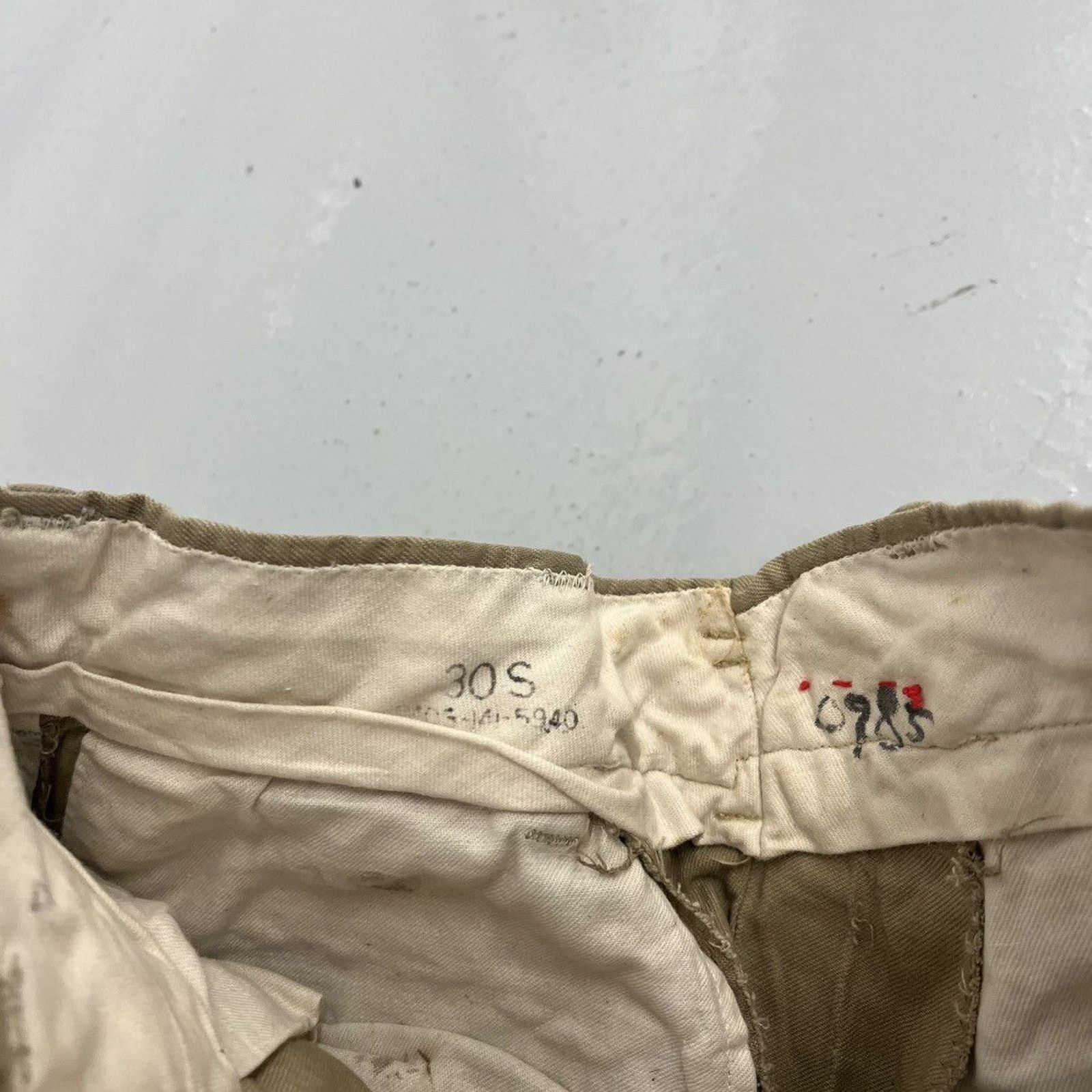 Vintage Vintage WW2 Tan Military Canvas Sanforized Chinos 25x27 Size 25" / US 0 / IT 36 - 5 Thumbnail
