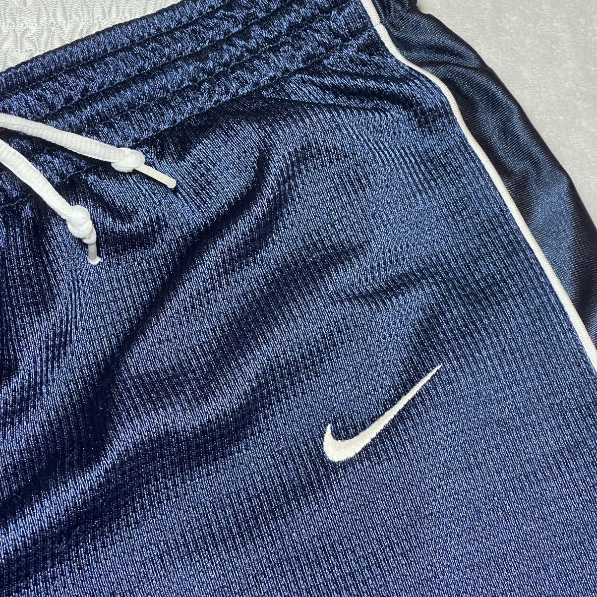 Nike Vintage Nike Mens XL Reversible Basketball Shorts Blue Y2K Size US 36 / EU 52 - 7 Thumbnail