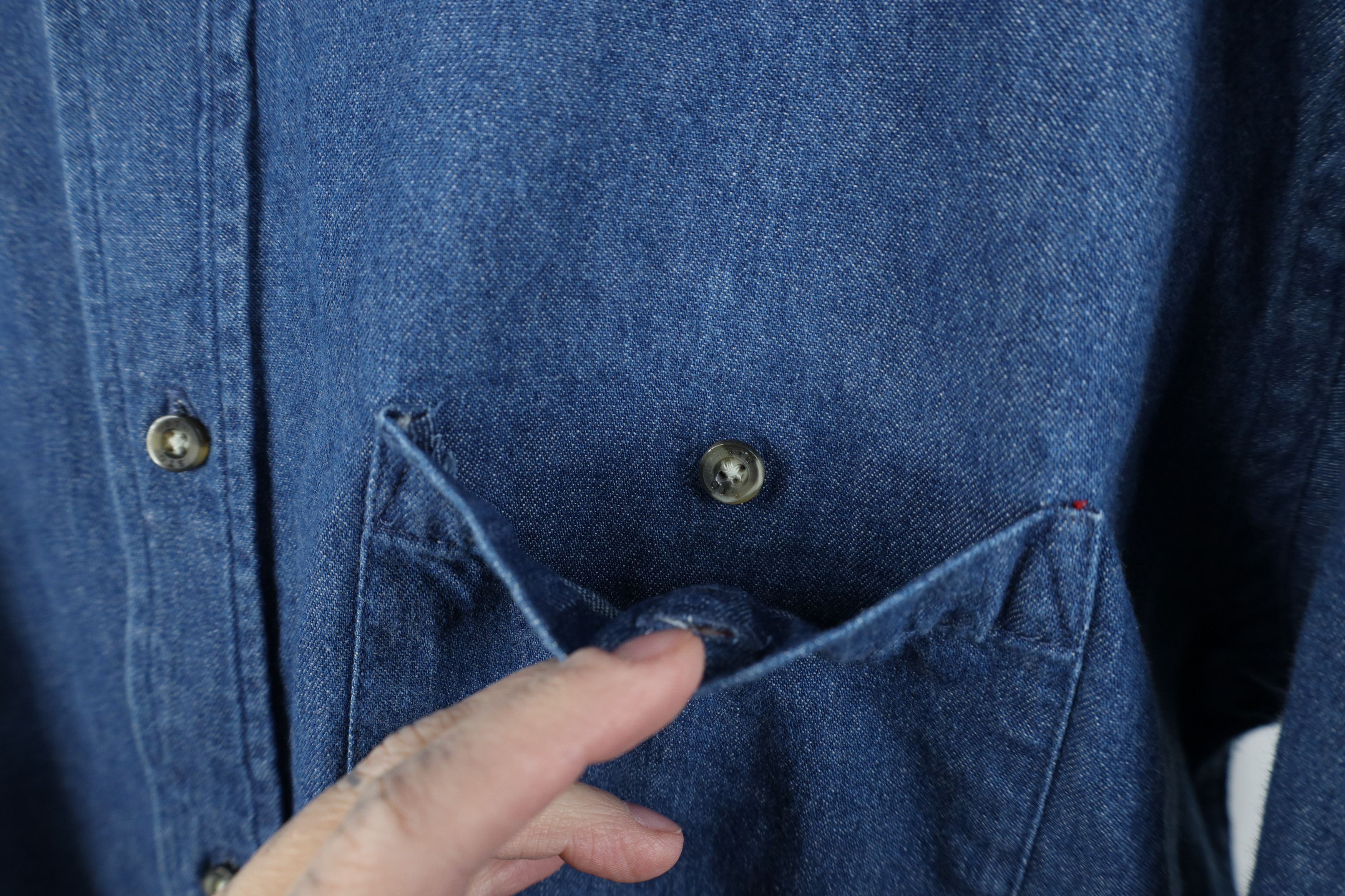Vintage Vintage 90s Streetwear Denim Jean Collared Button Down Shirt Size US L / EU 52-54 / 3 - 7 Thumbnail